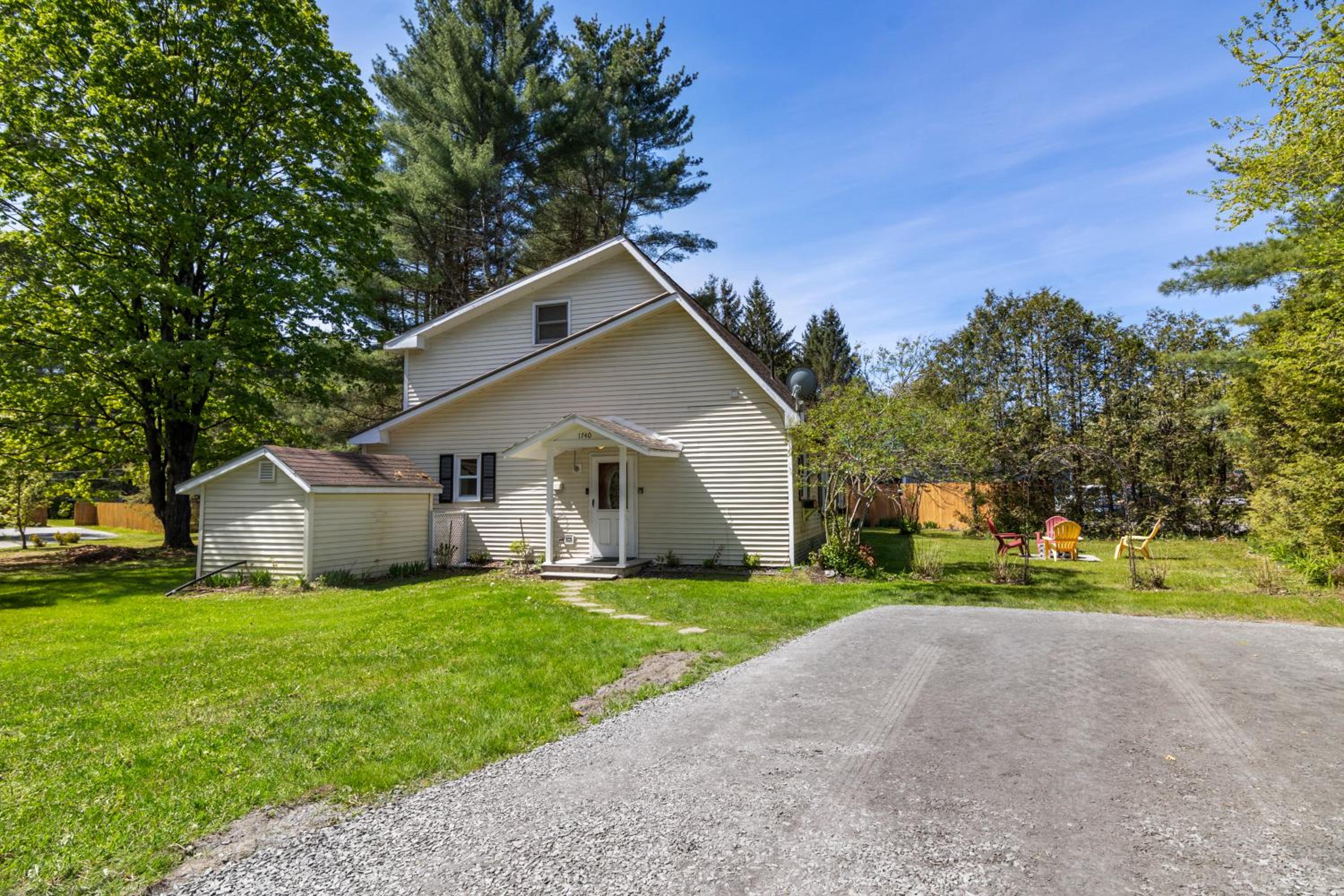 Hotel Fantastic retreat 5min from Village with media room and sauna! - Image 1