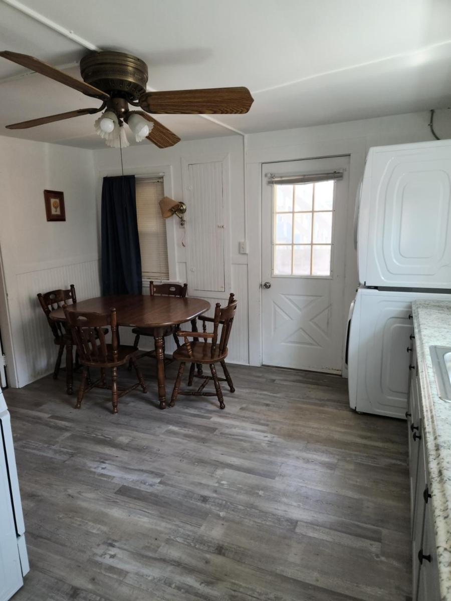 7 Beachside inn - Property Image 12