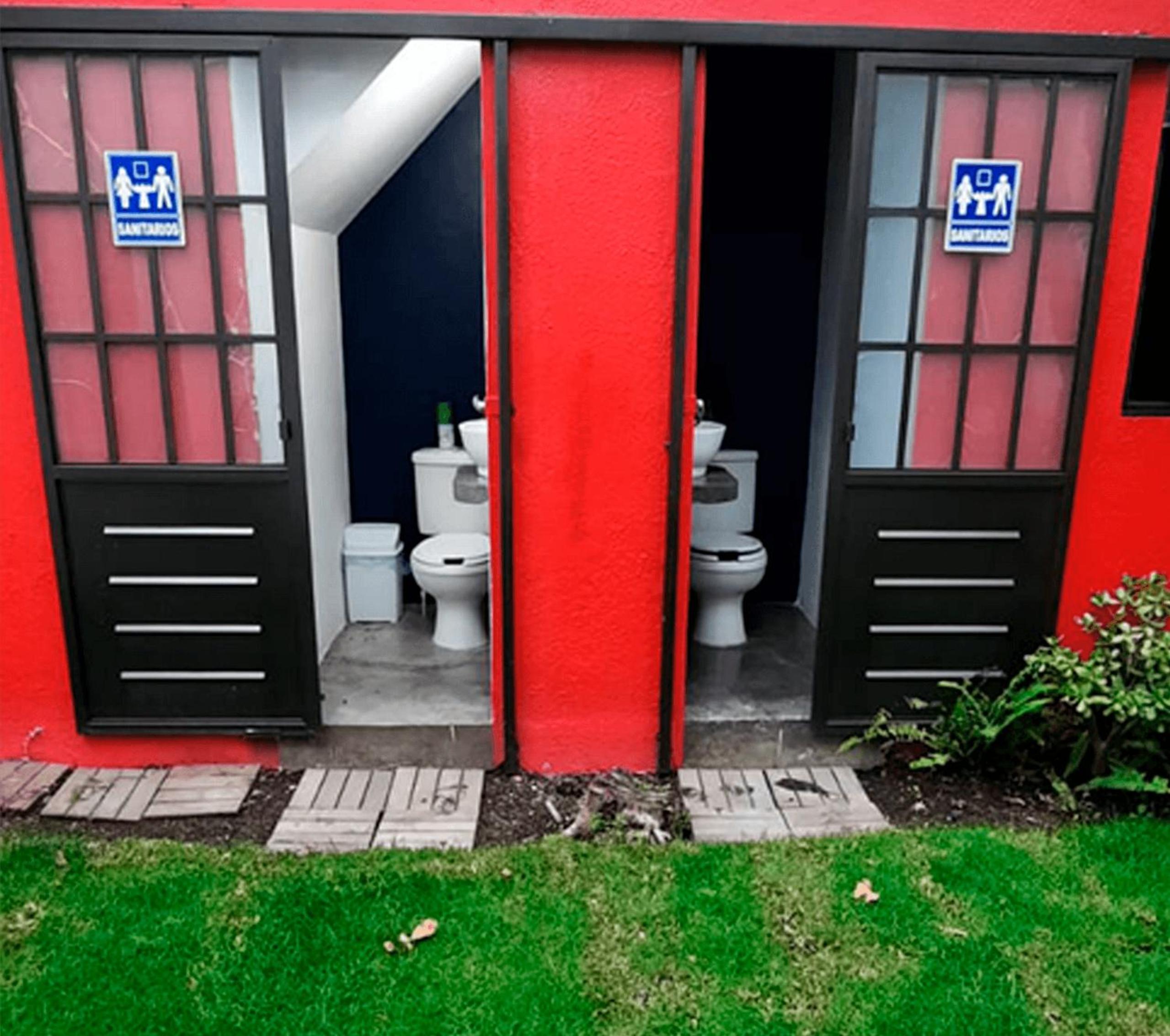 Habitaciones privadas con baño propio en una zona segura y céntrica de Guadalajara.