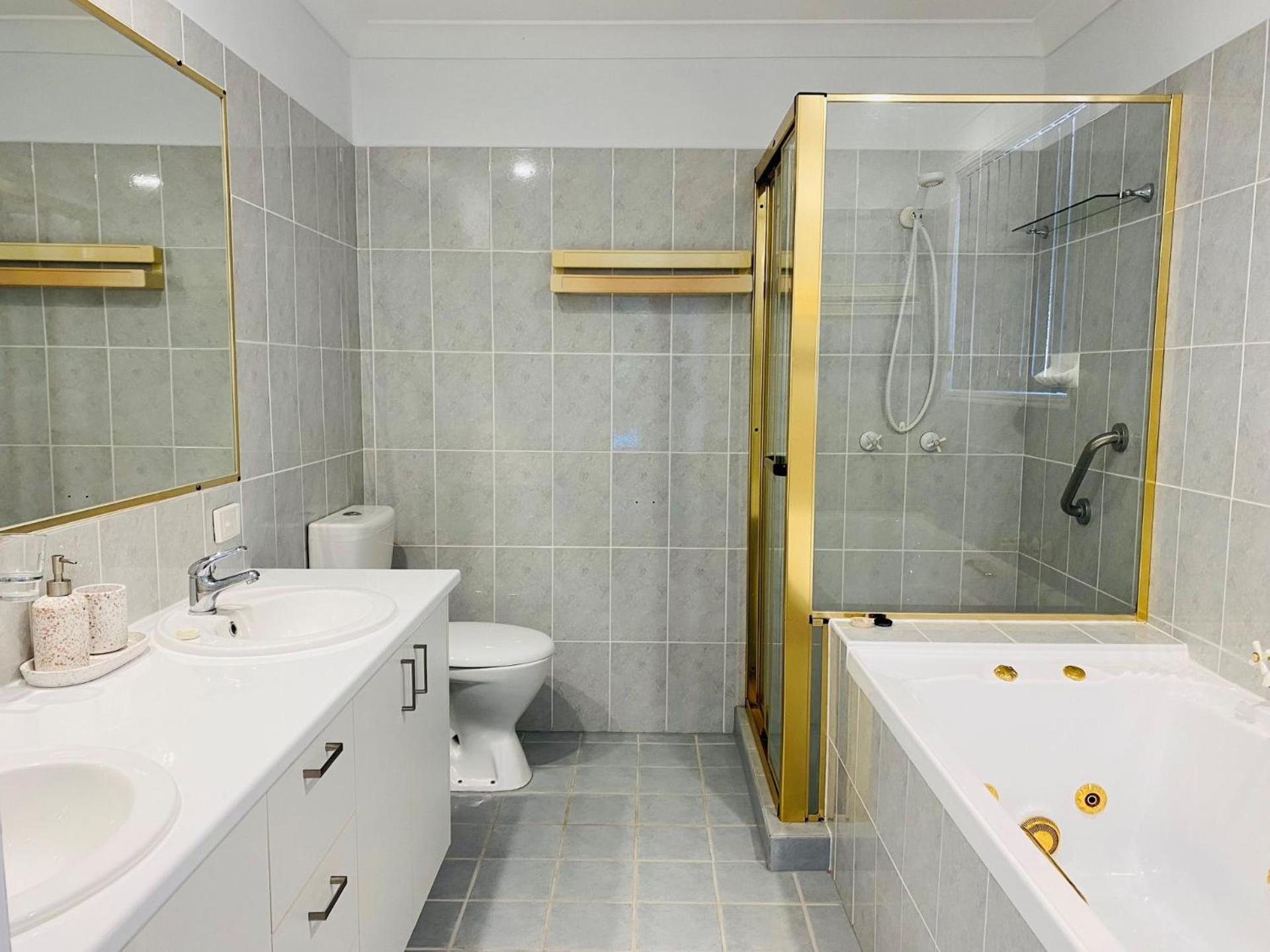 Satinwood 29