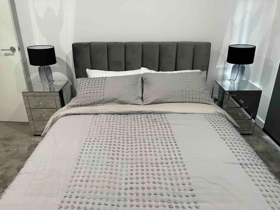 New ground floor 2 bed/2 bath Apartment Marina