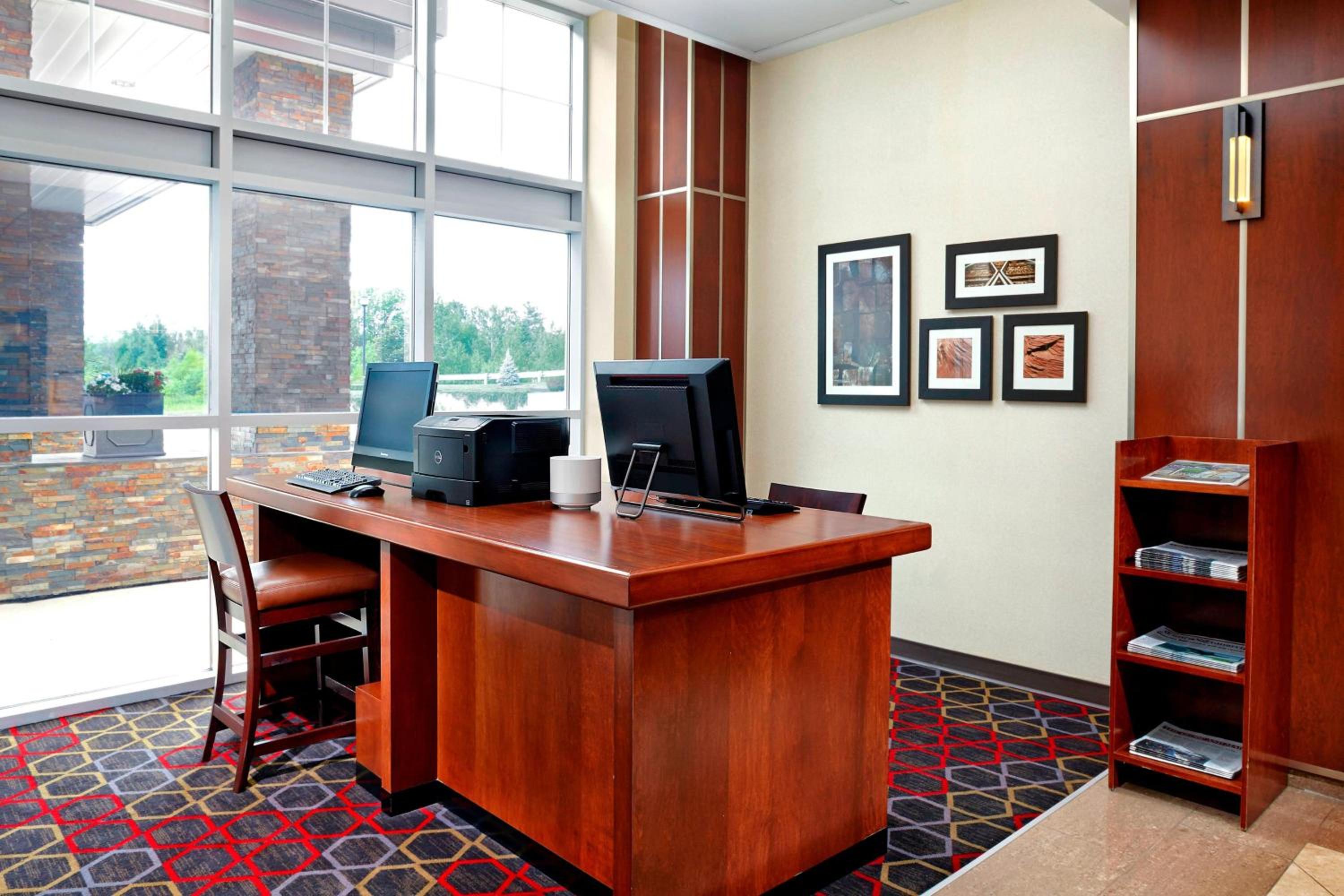Moncton Vacations - Four Points by Sheraton Moncton - Property Image 8