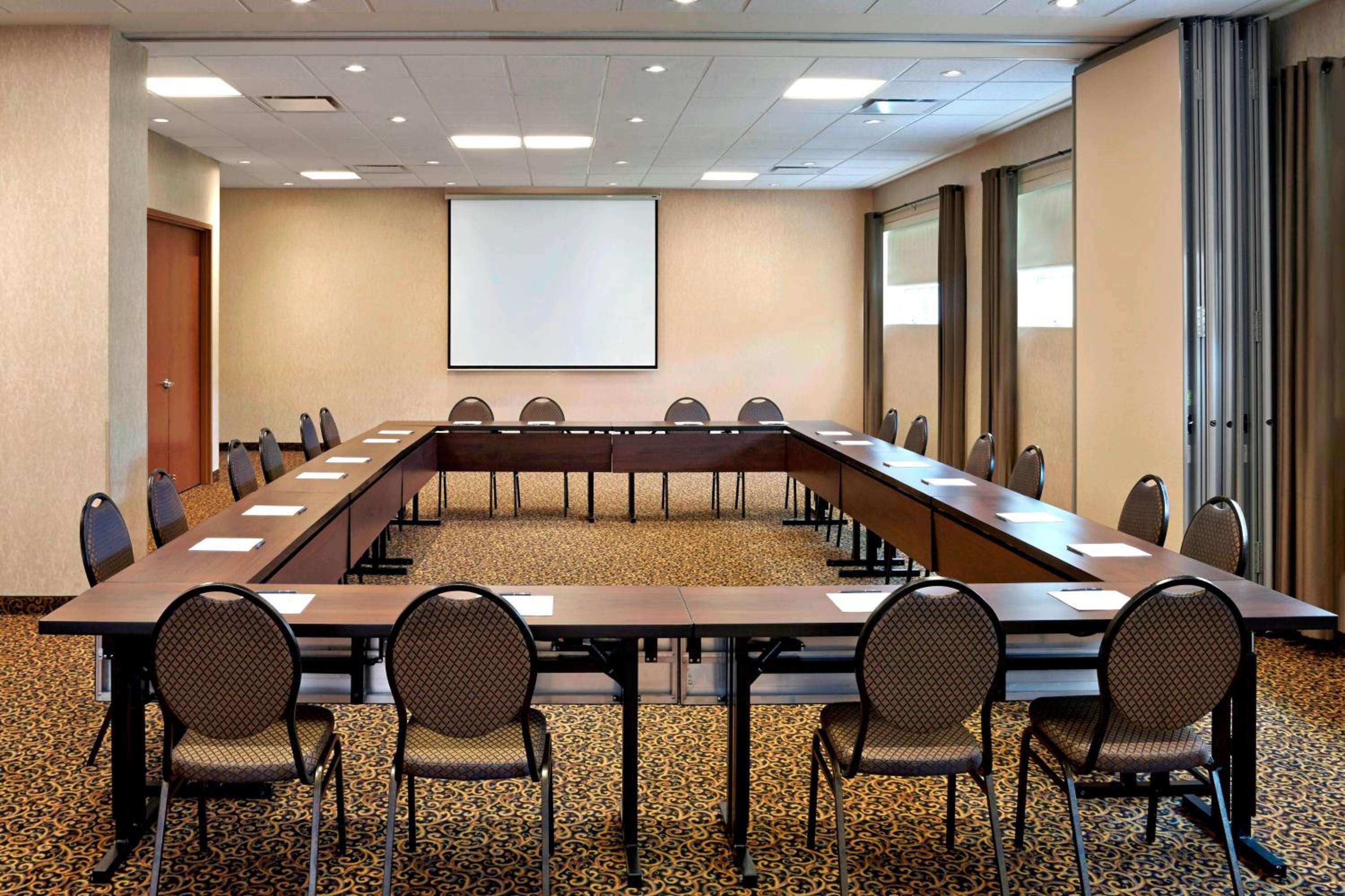 Moncton Vacations - Four Points by Sheraton Moncton - Property Image 11