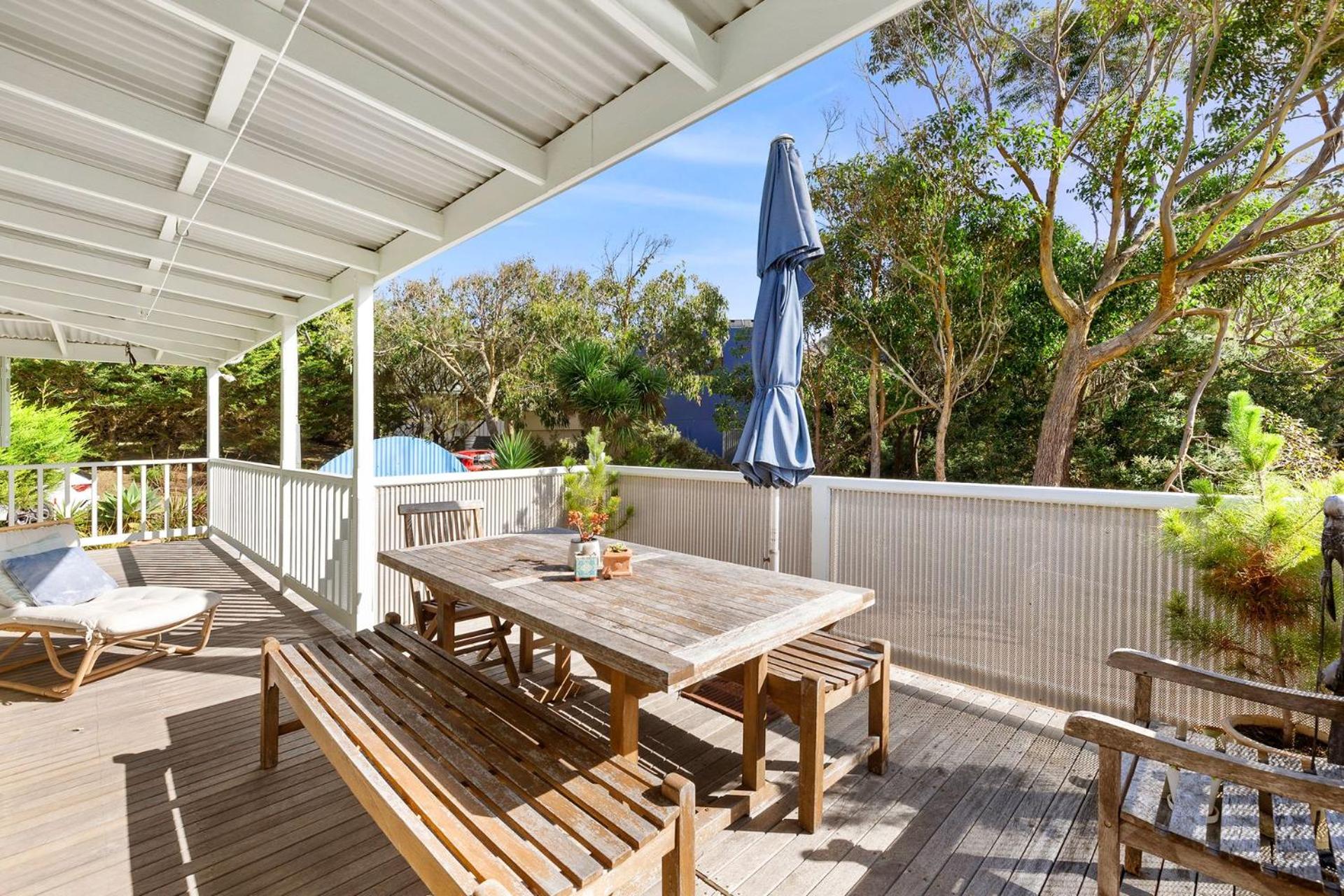 Green Gully House - BYO Linen