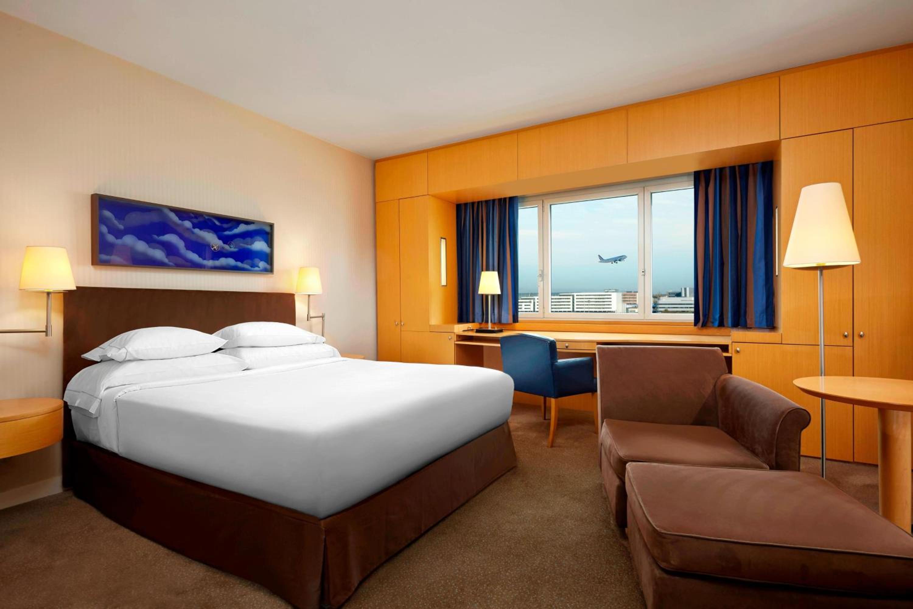 Roissy-en-France Vacations - Sheraton Paris Charles de Gaulle Airport Hotel - Property Image 31