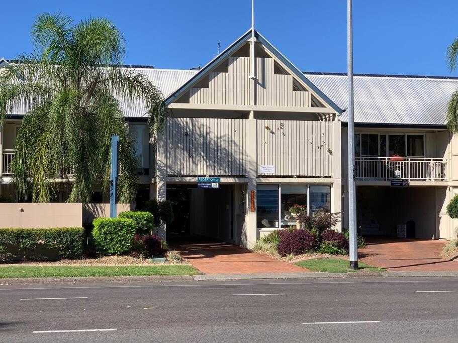 Noosaville “At the Sound” Studio s/c Aptmnt