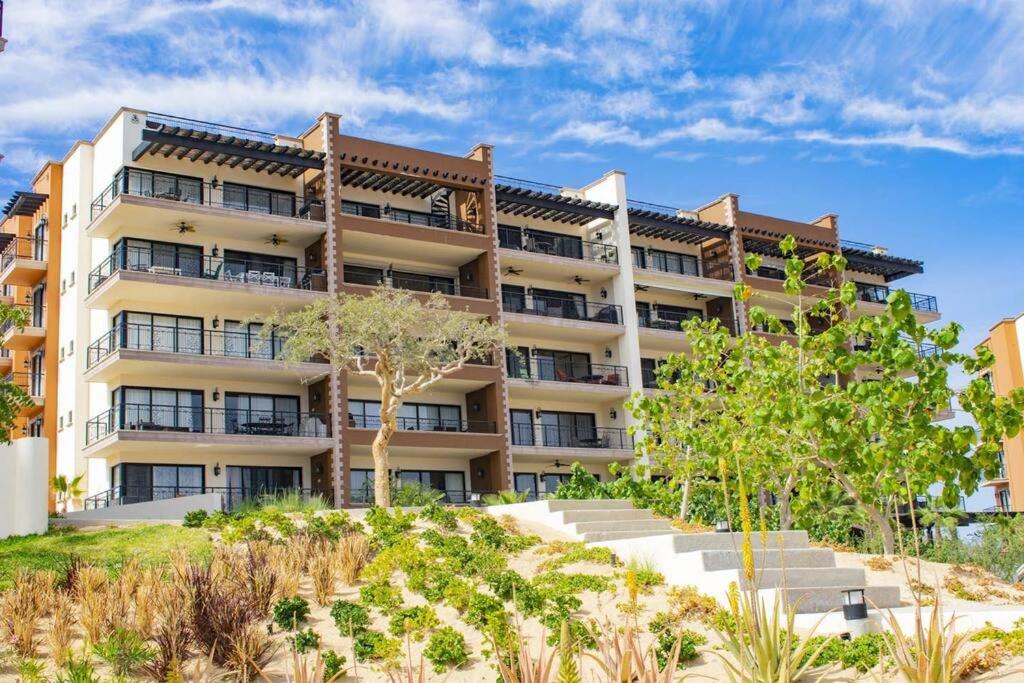 Breathtaking Ocean Views and Access Best Resorts! view 4