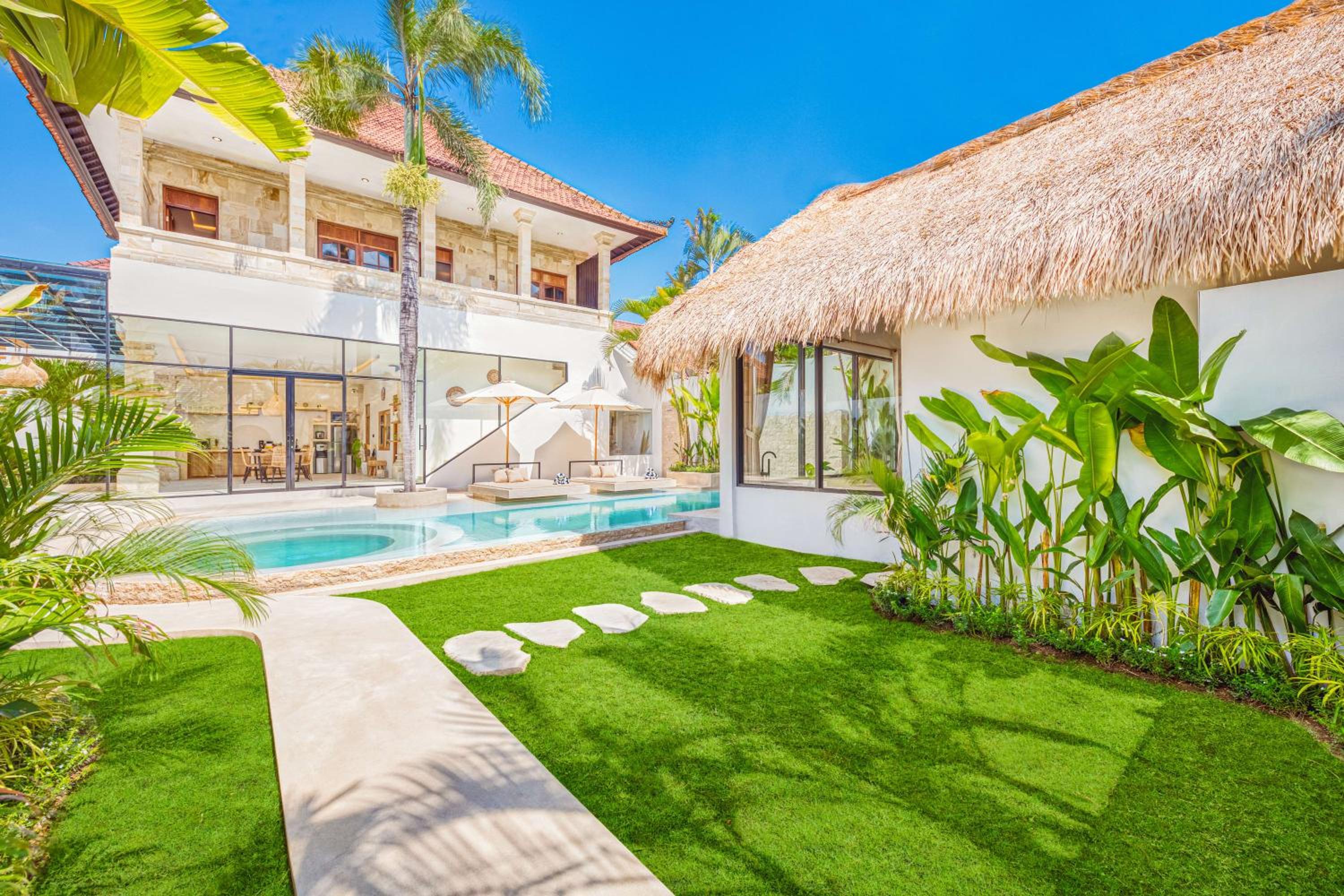 Villa Dublin - Luxury 5 BDR w Jacuzzi & Pool view 4