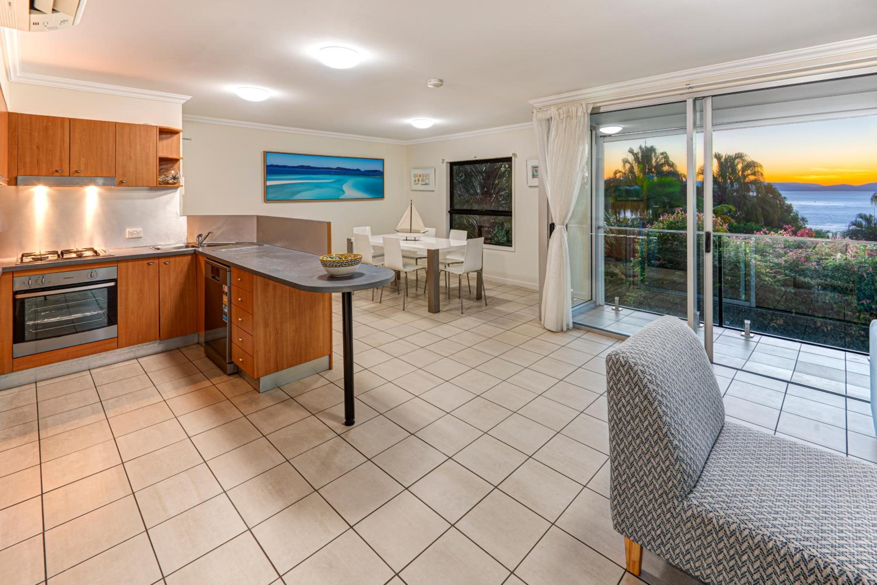 Oasis Apartments on Hamilton Island by HIHA