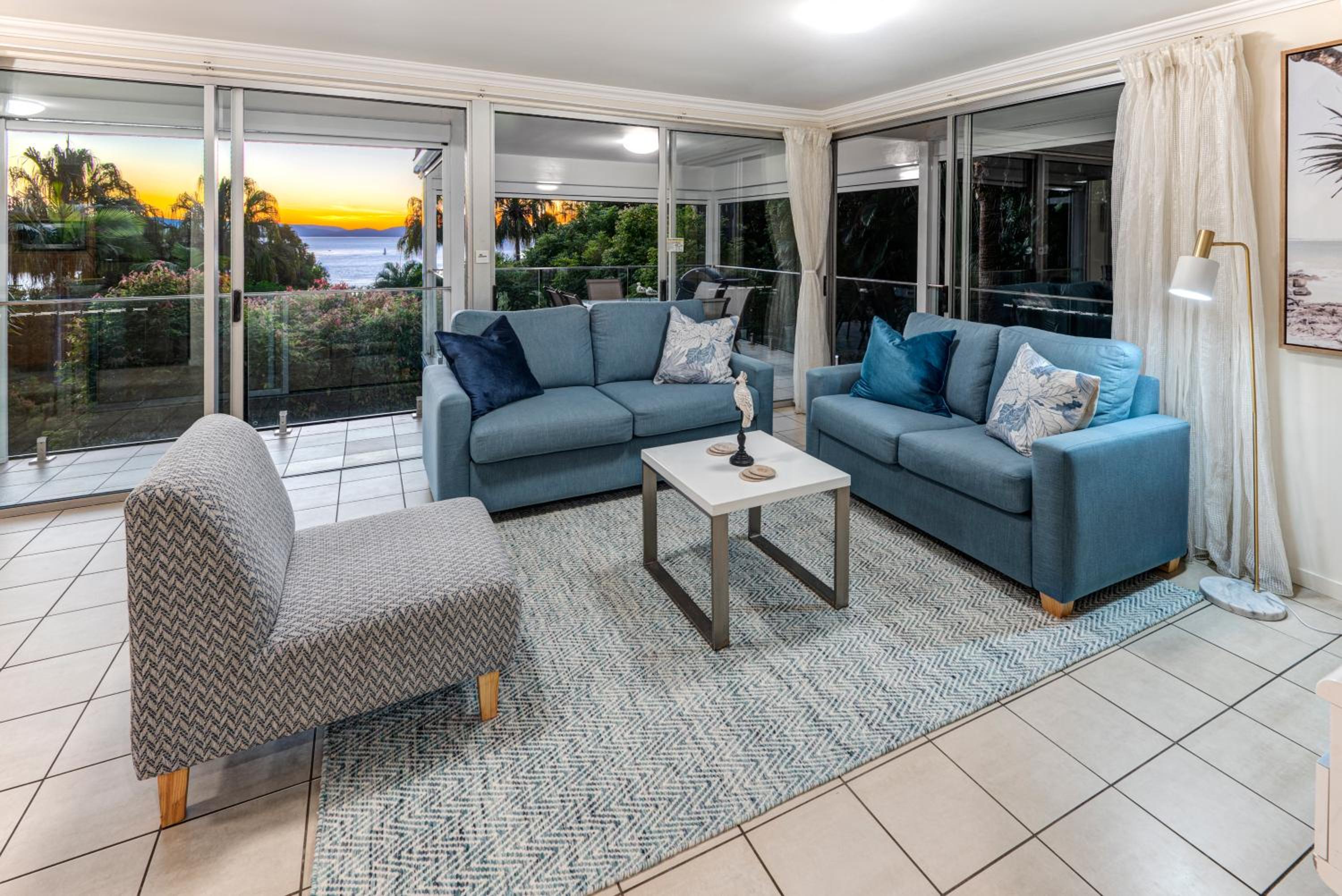Oasis Apartments on Hamilton Island by HIHA