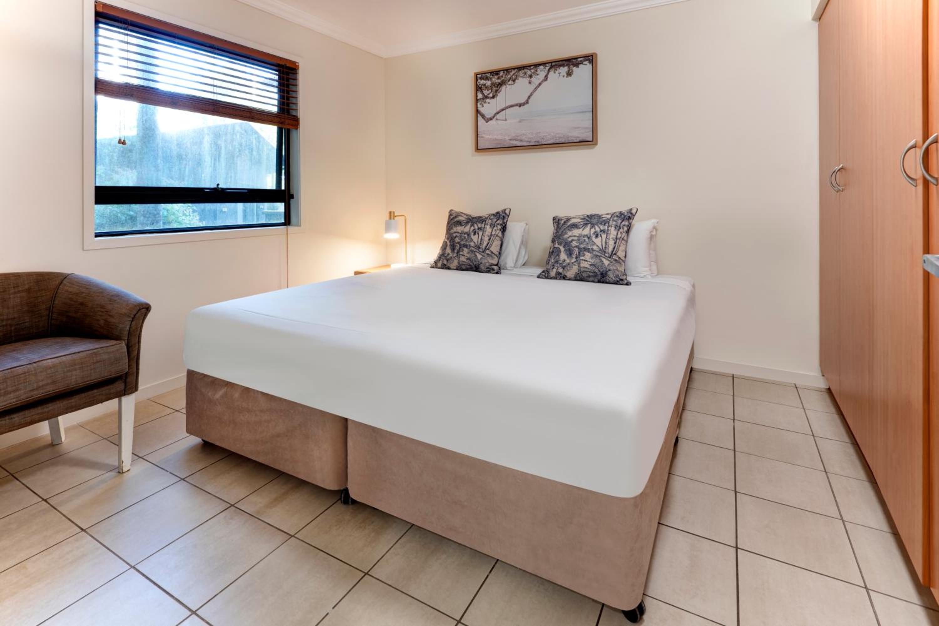 Oasis Apartments on Hamilton Island by HIHA