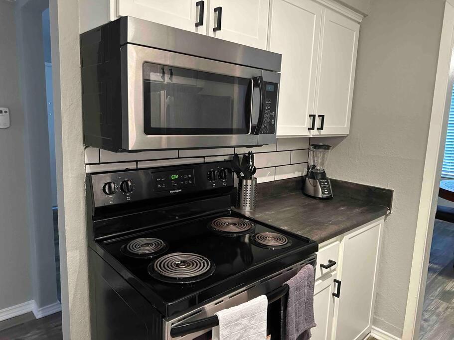 Right next to AT&T Stadium Arlington - Luxury Unit view 5