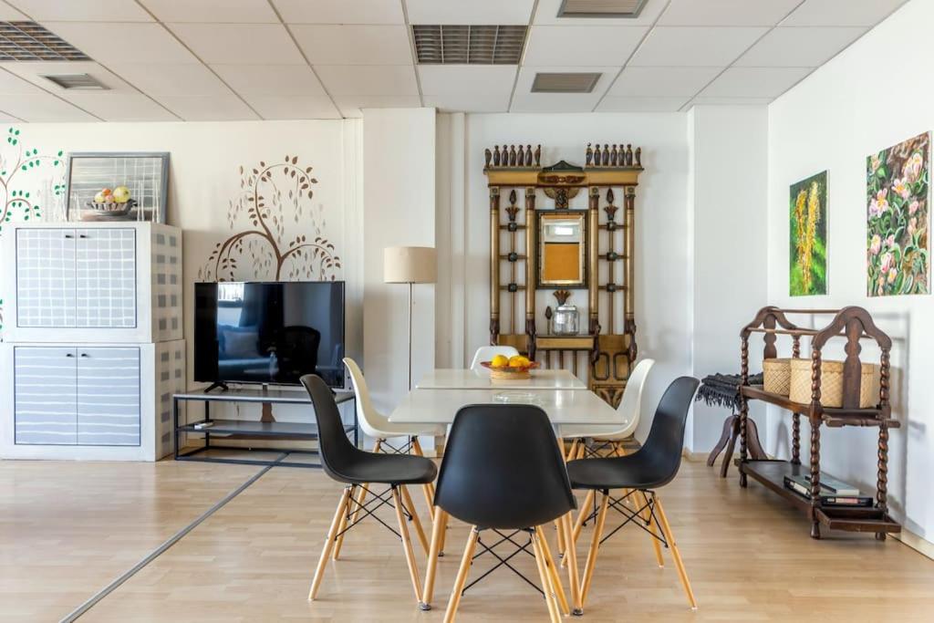 Downtown Spacious Loft Apartment just 3 minutes from City Centre view 4