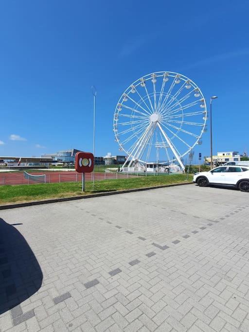 Nah am Strand in Bensersiel, Wooge 45