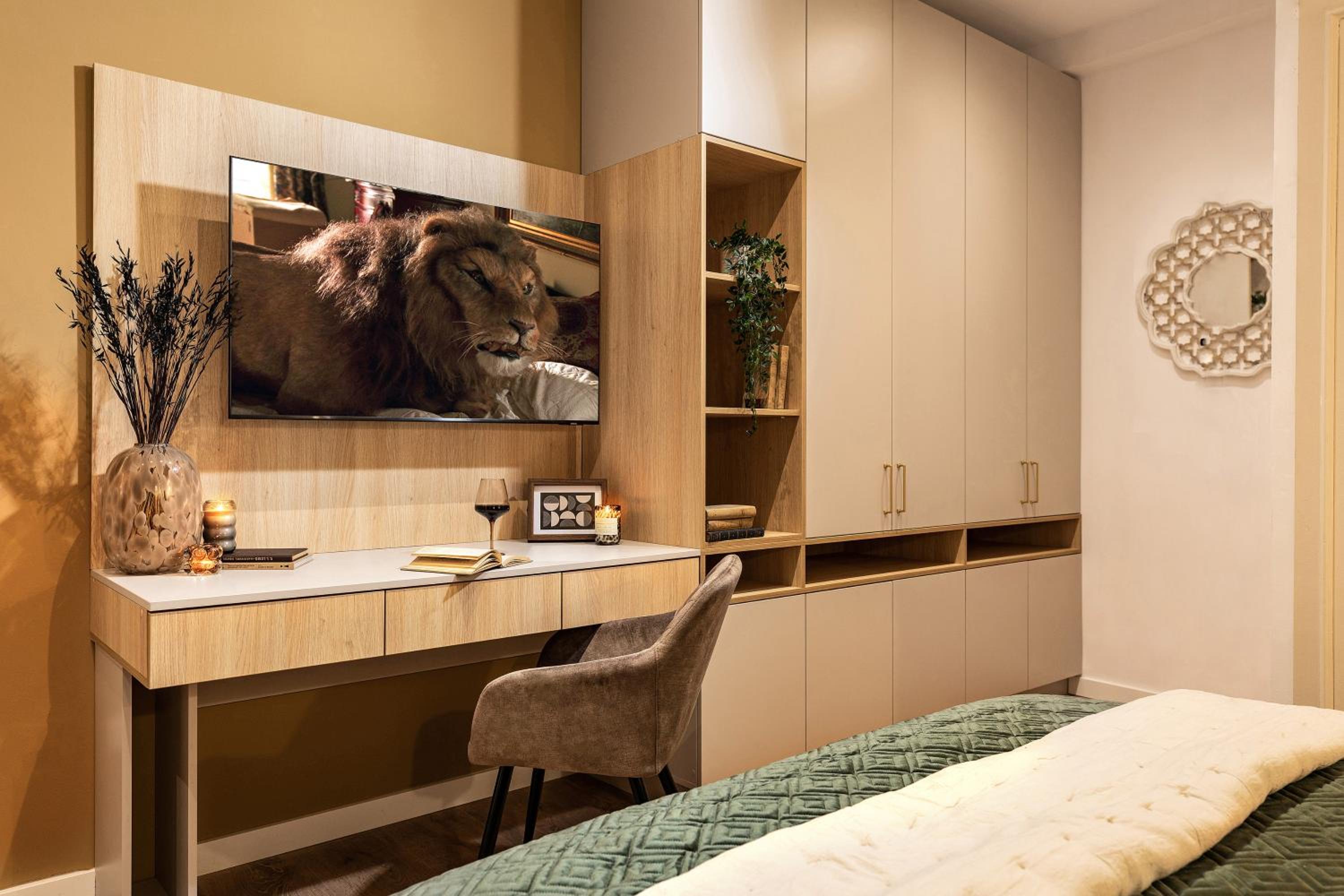 hotel room