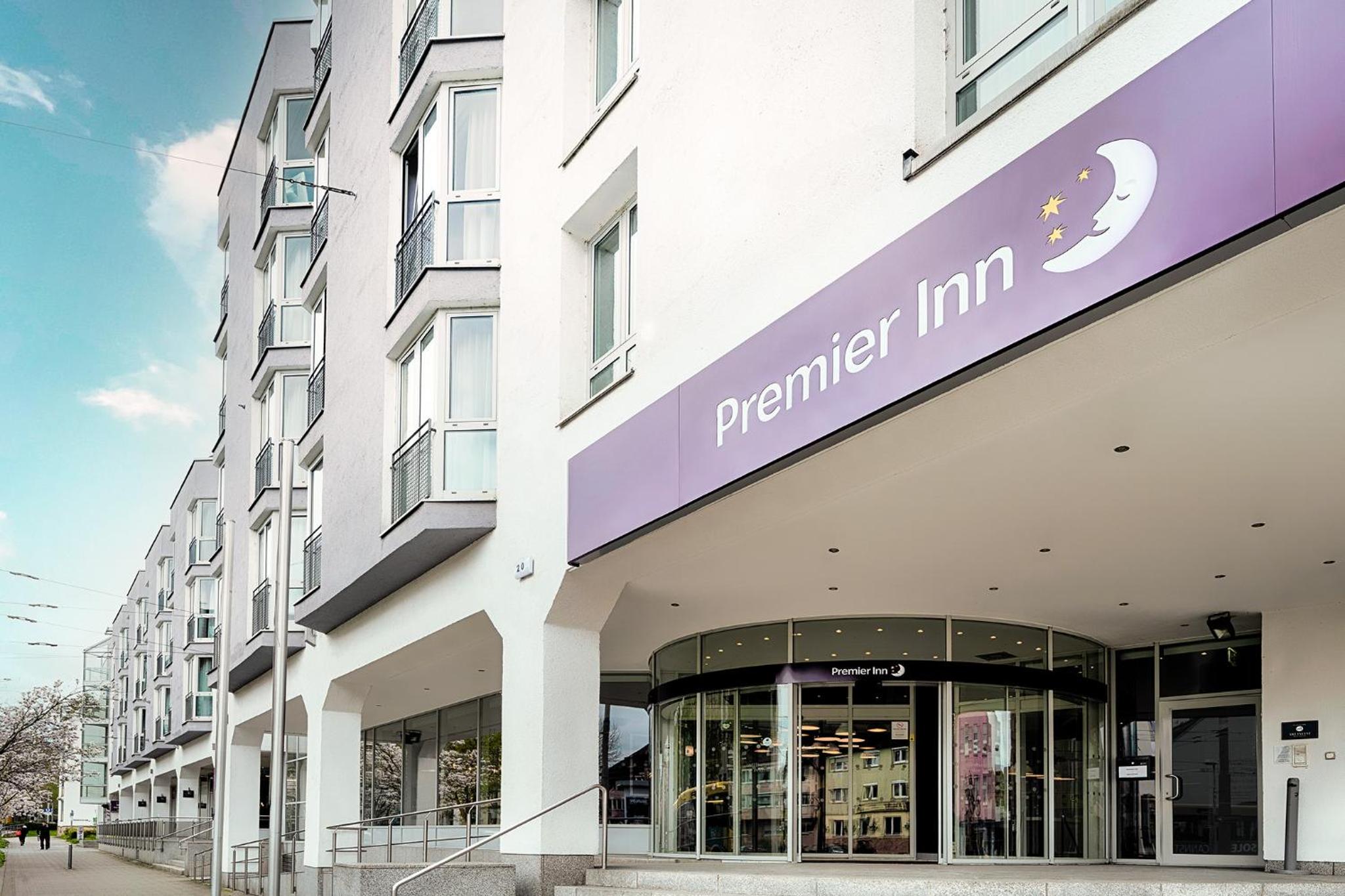 Stuttgart Vacations - Premier Inn Stuttgart Bad Cannstatt - Property Image 16