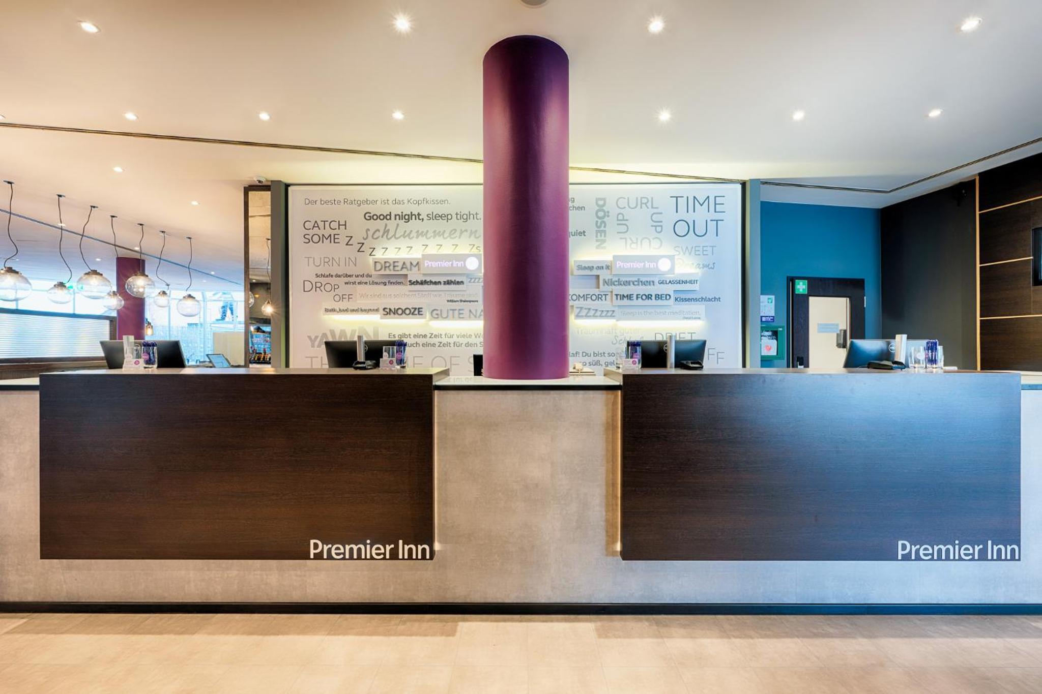 Stuttgart Vacations - Premier Inn Stuttgart Bad Cannstatt - Property Image 2