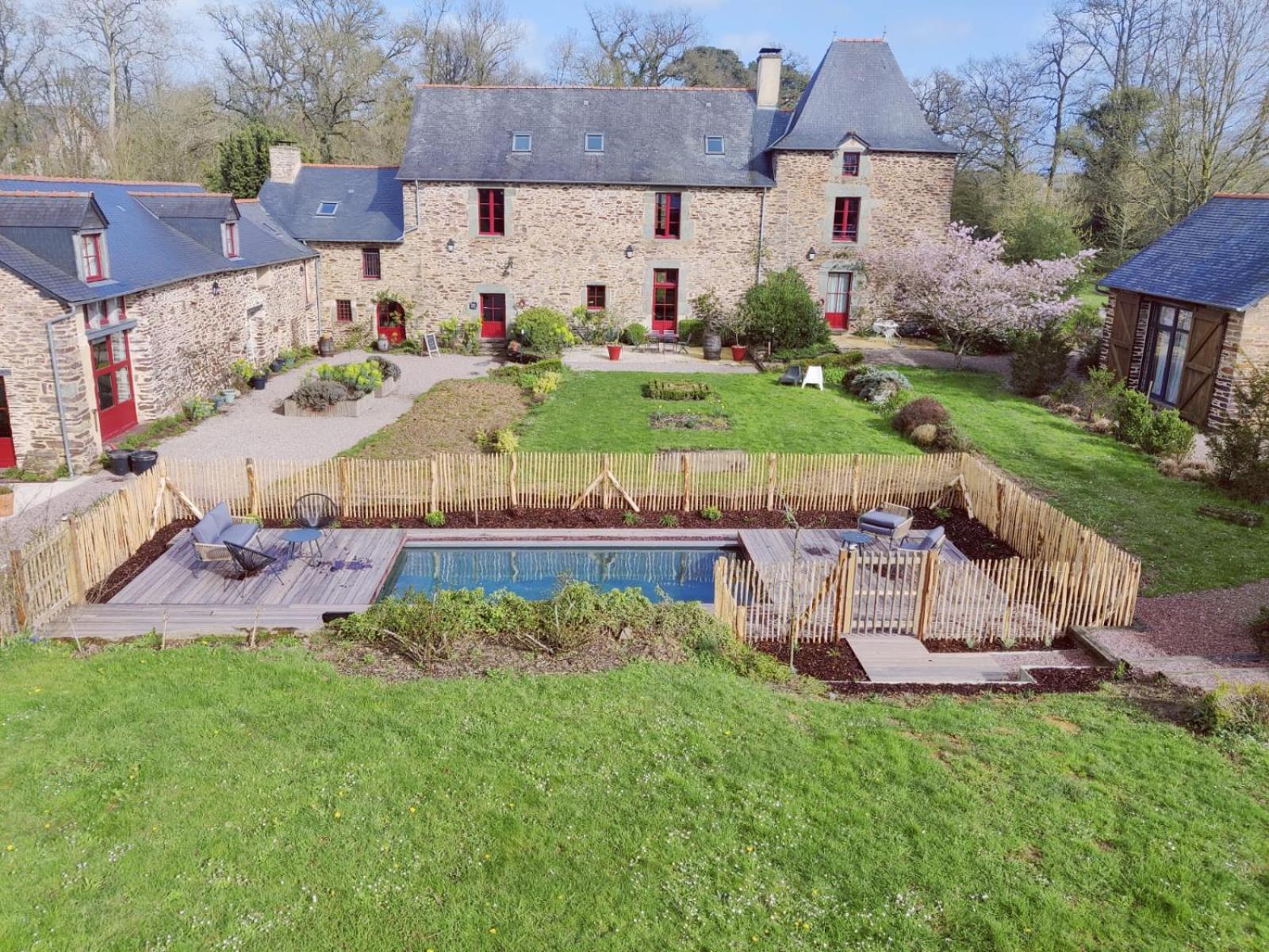 Manoir le Courtillon view 2
