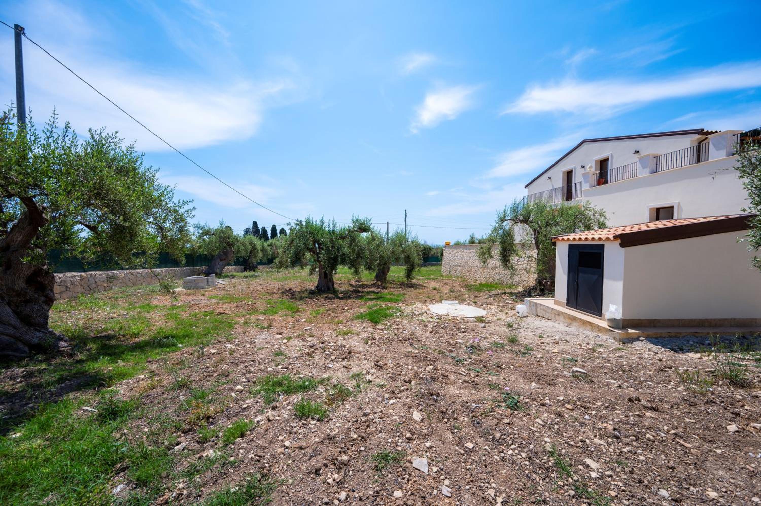 Villa Carmiano b&b Luxury bedrooms in Avola in the province of Syracuse with room with swimming pool