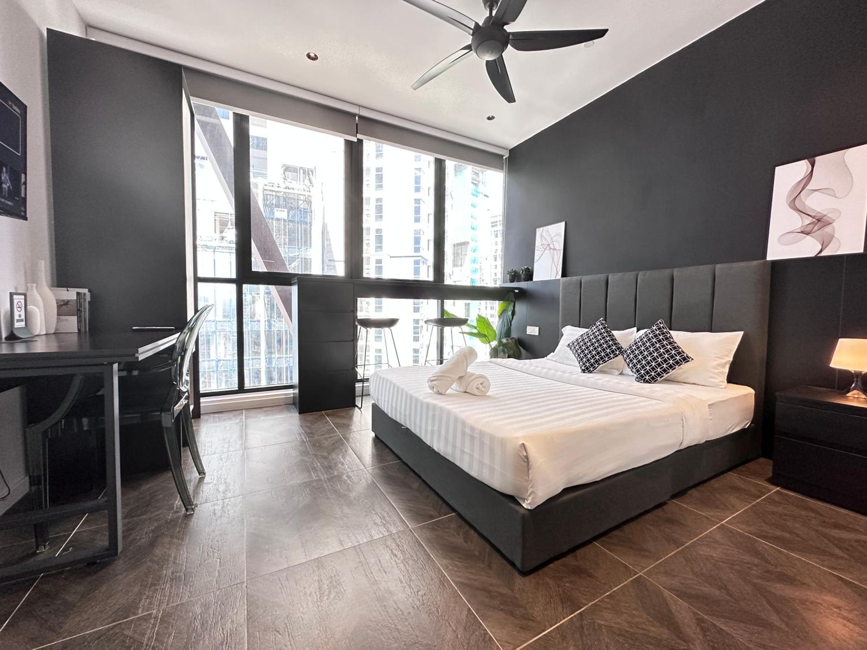 Scarletz Suites KLCC Twin Tower by Purple Orchid