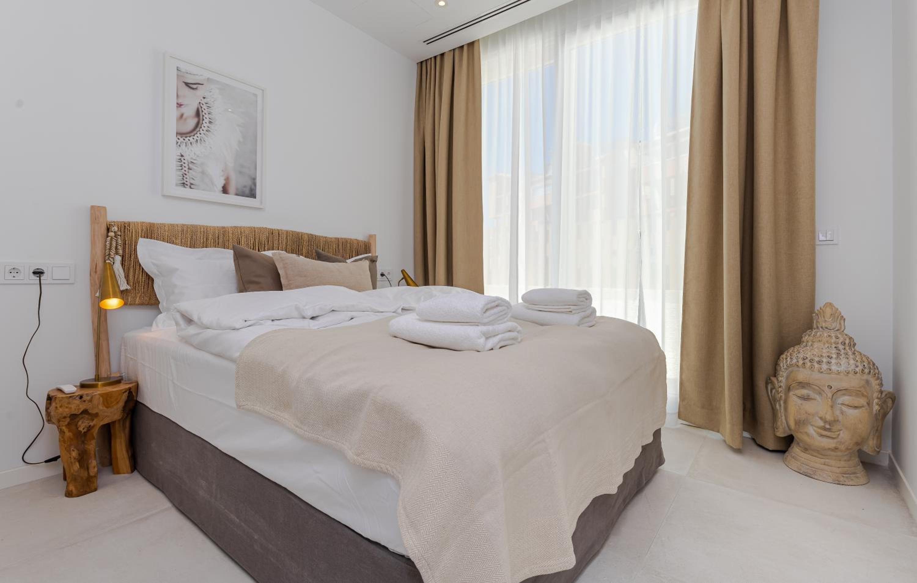 Unique & Luxurious Villa With Heated Pool, Gym & C