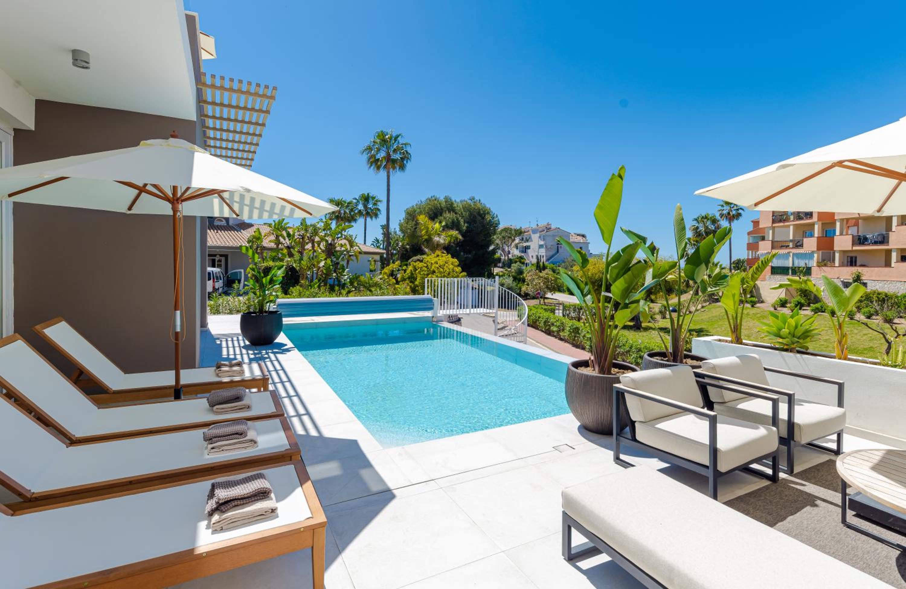 Unique & Luxurious Villa With Heated Pool, Gym & C