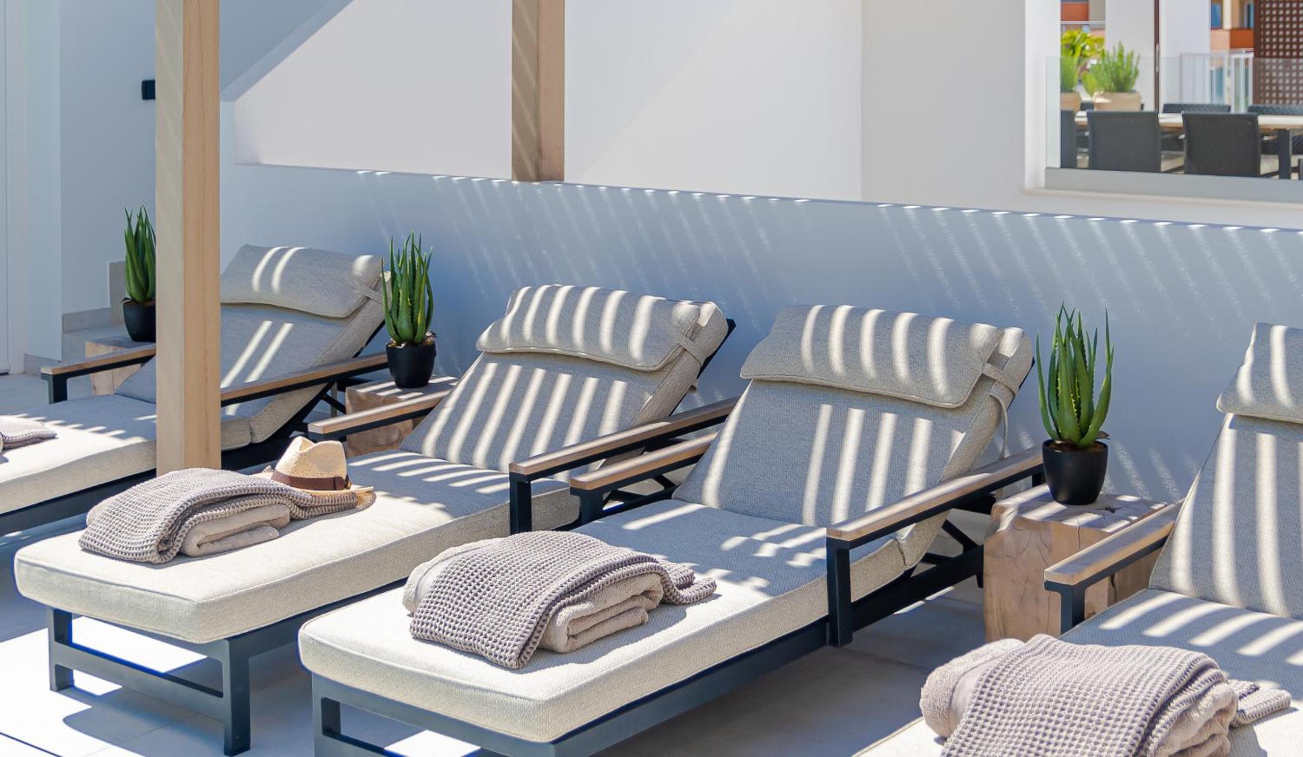 Unique & Luxurious Villa With Heated Pool, Gym & C