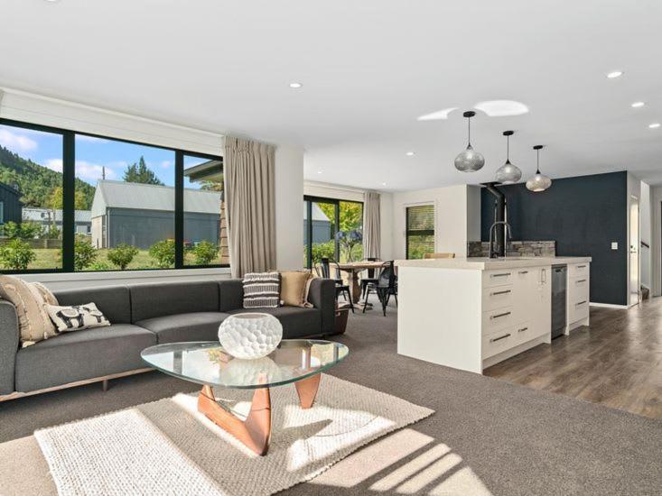 Arrowtown Mountain View Retreat