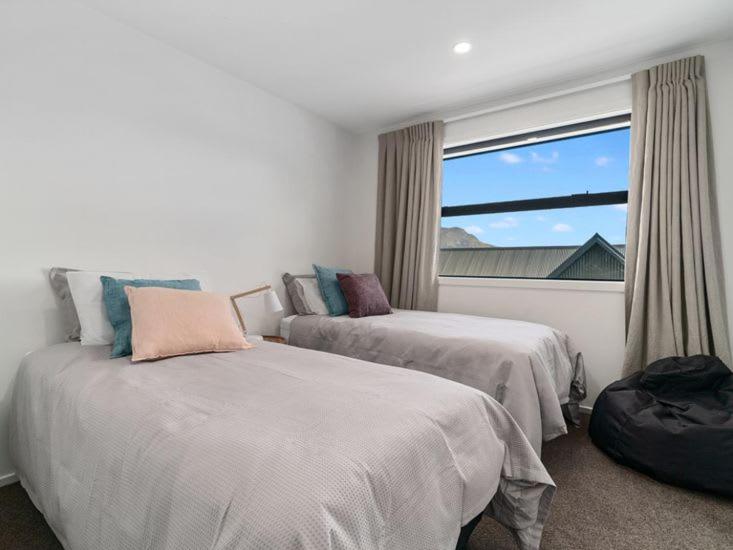 Arrowtown Mountain View Retreat