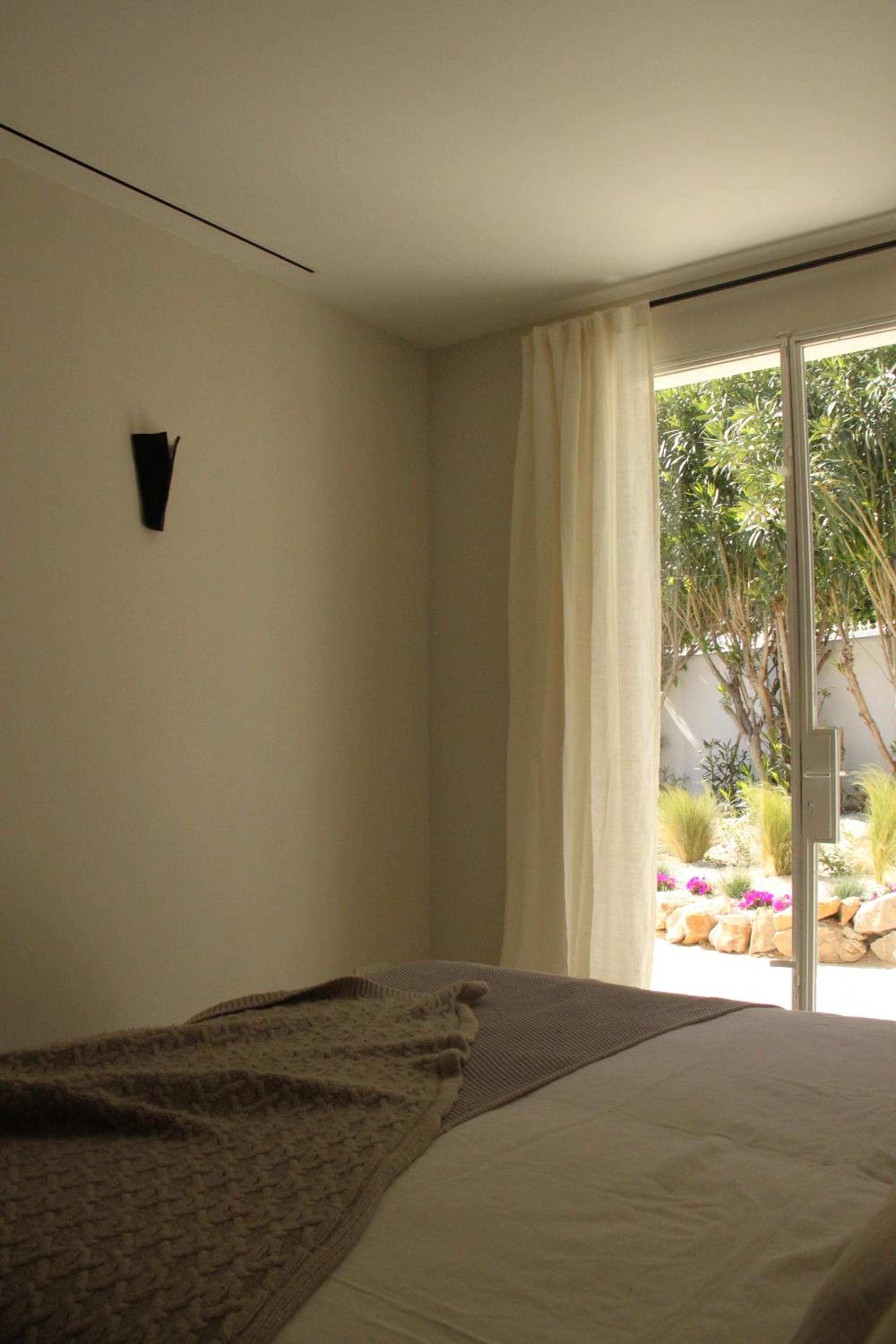 Aire House