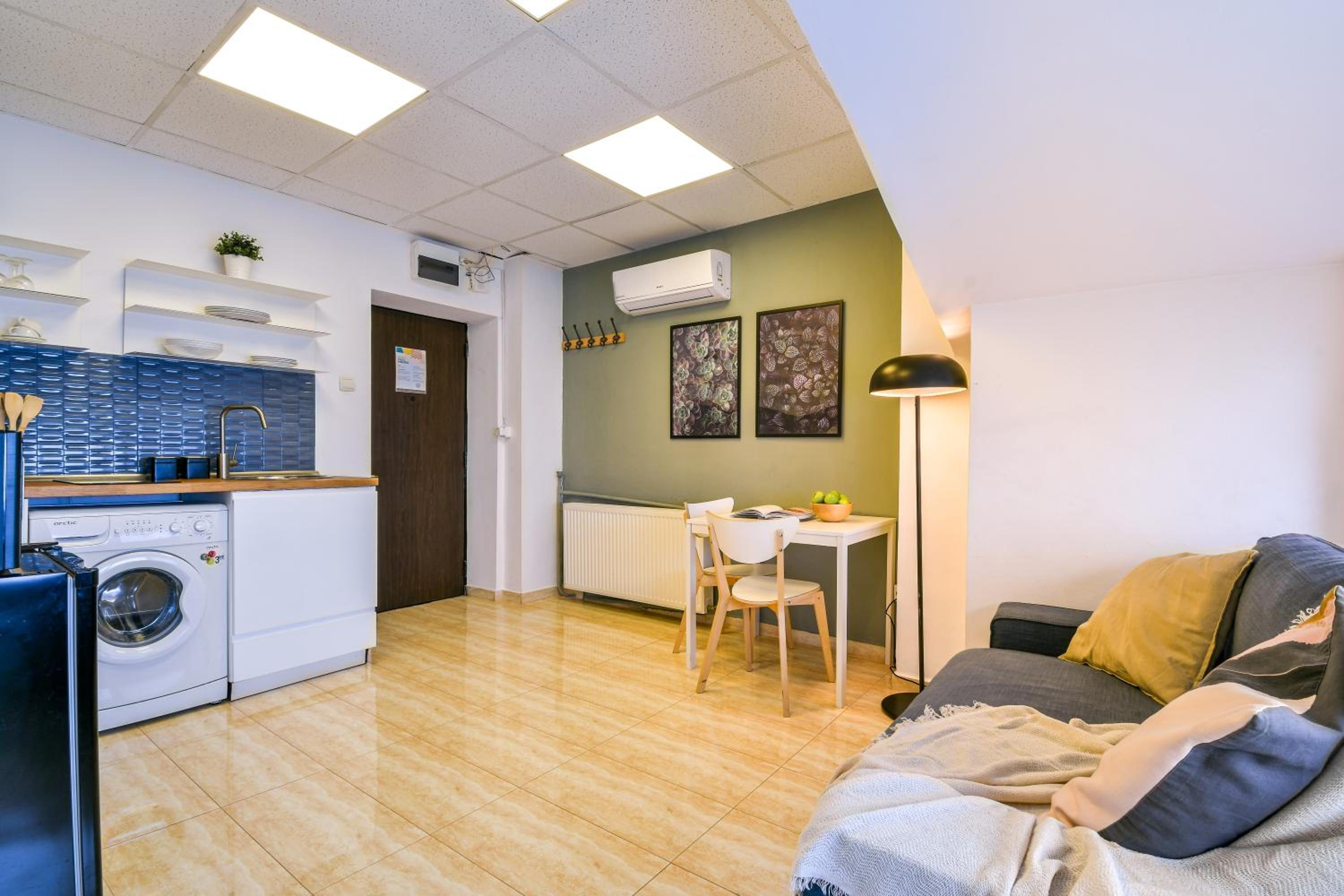 Unirii Center Apartments by Olala Homes