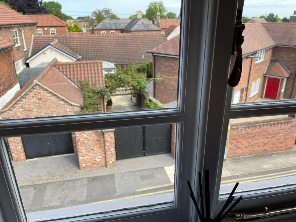 Swan House - 5 x Executive Apartments - Central Bawtry view 2