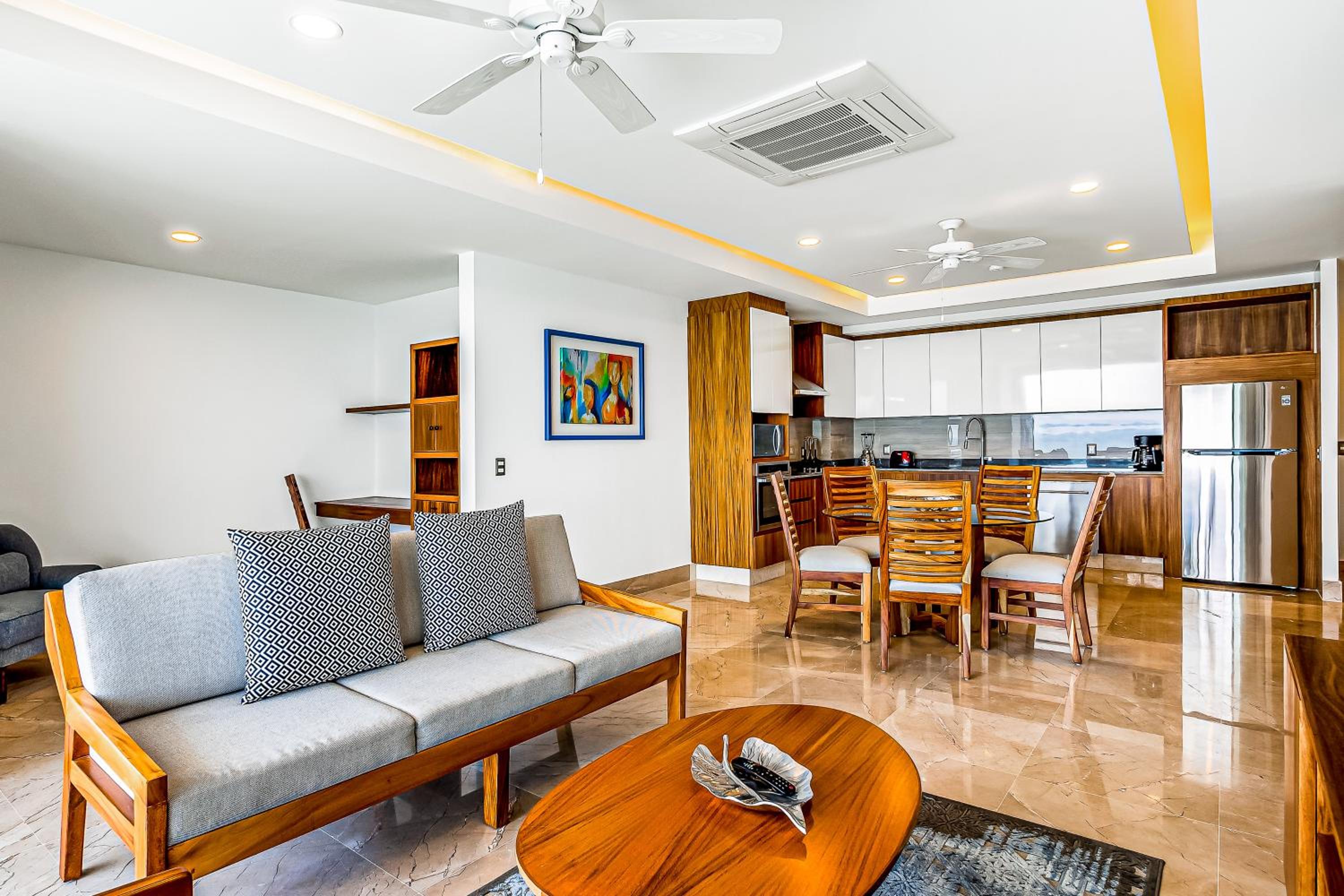 Blue Horizon 903 at Residences view 3
