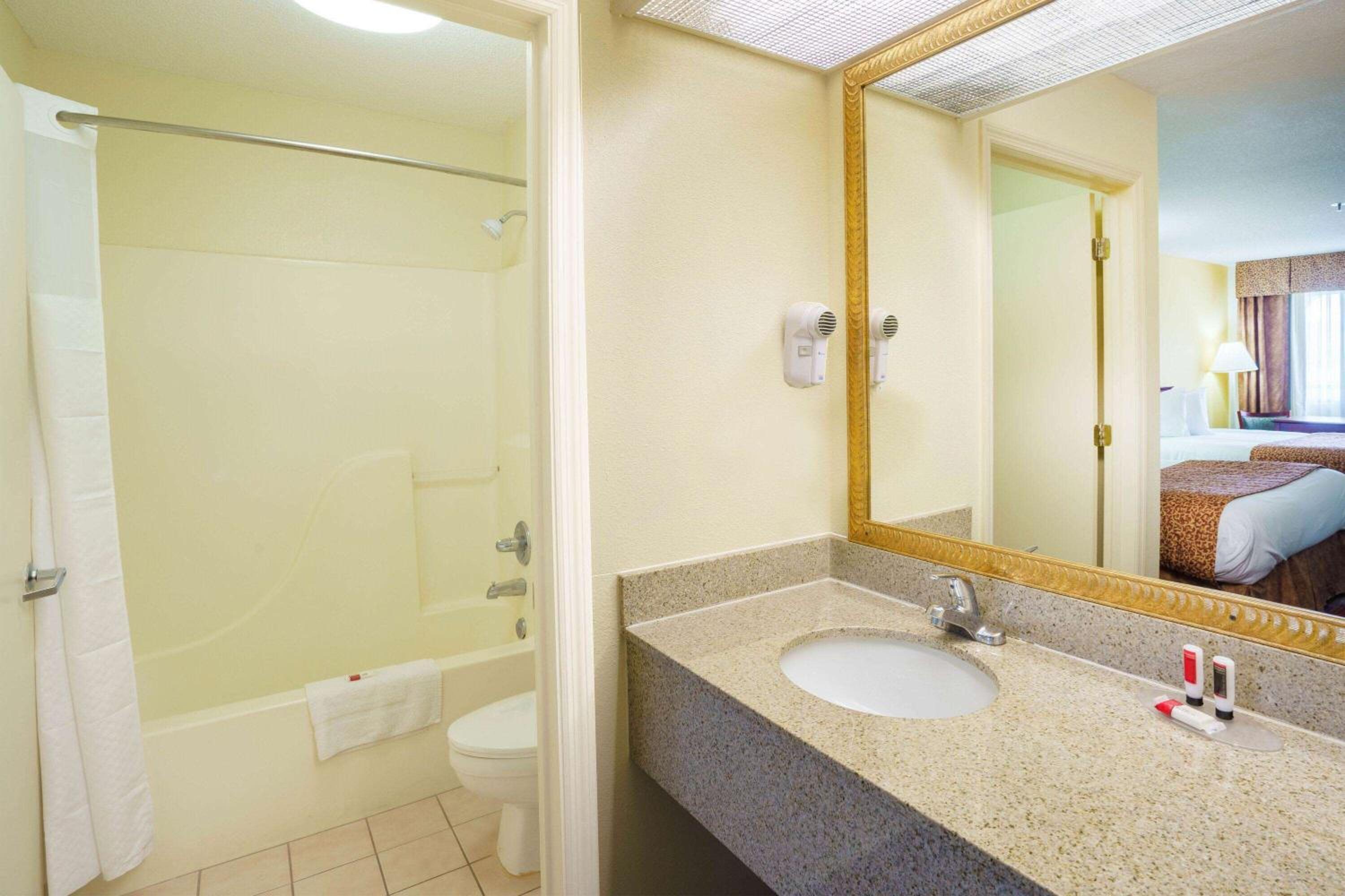 Travelodge by Wyndham Montgomery East, Foto 14