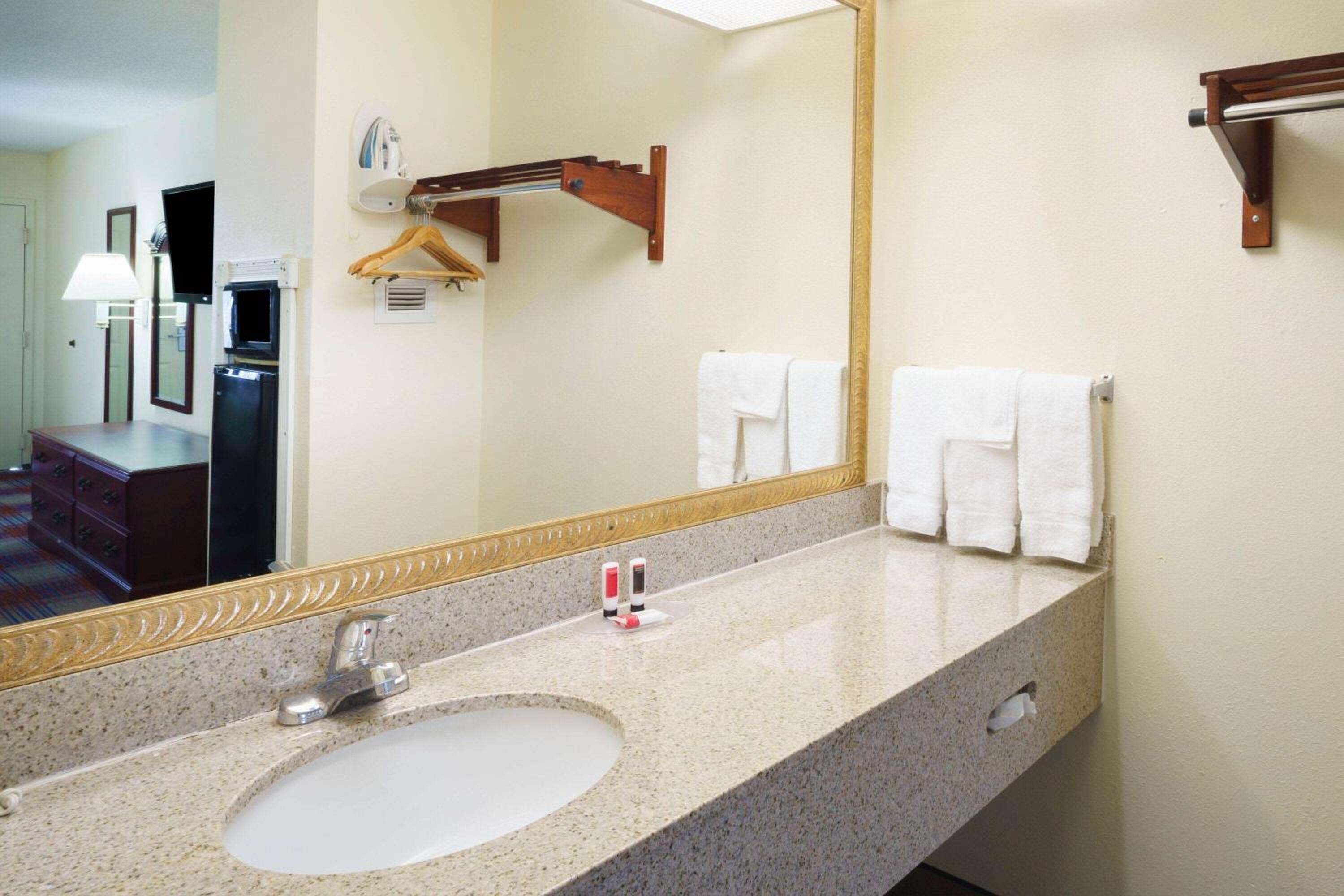 Travelodge by Wyndham Montgomery East, Foto 8