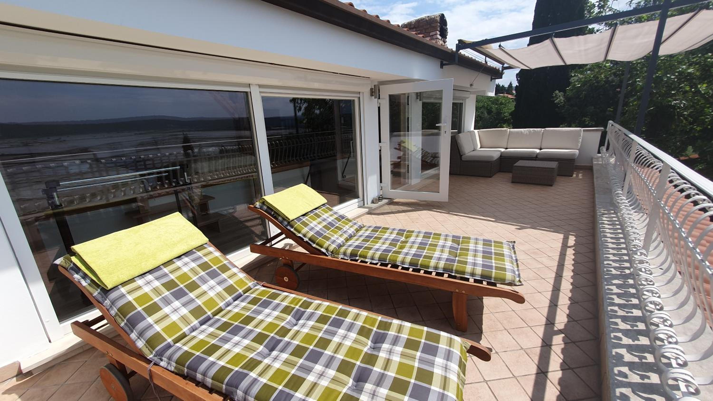 Apartment Laurus view 2
