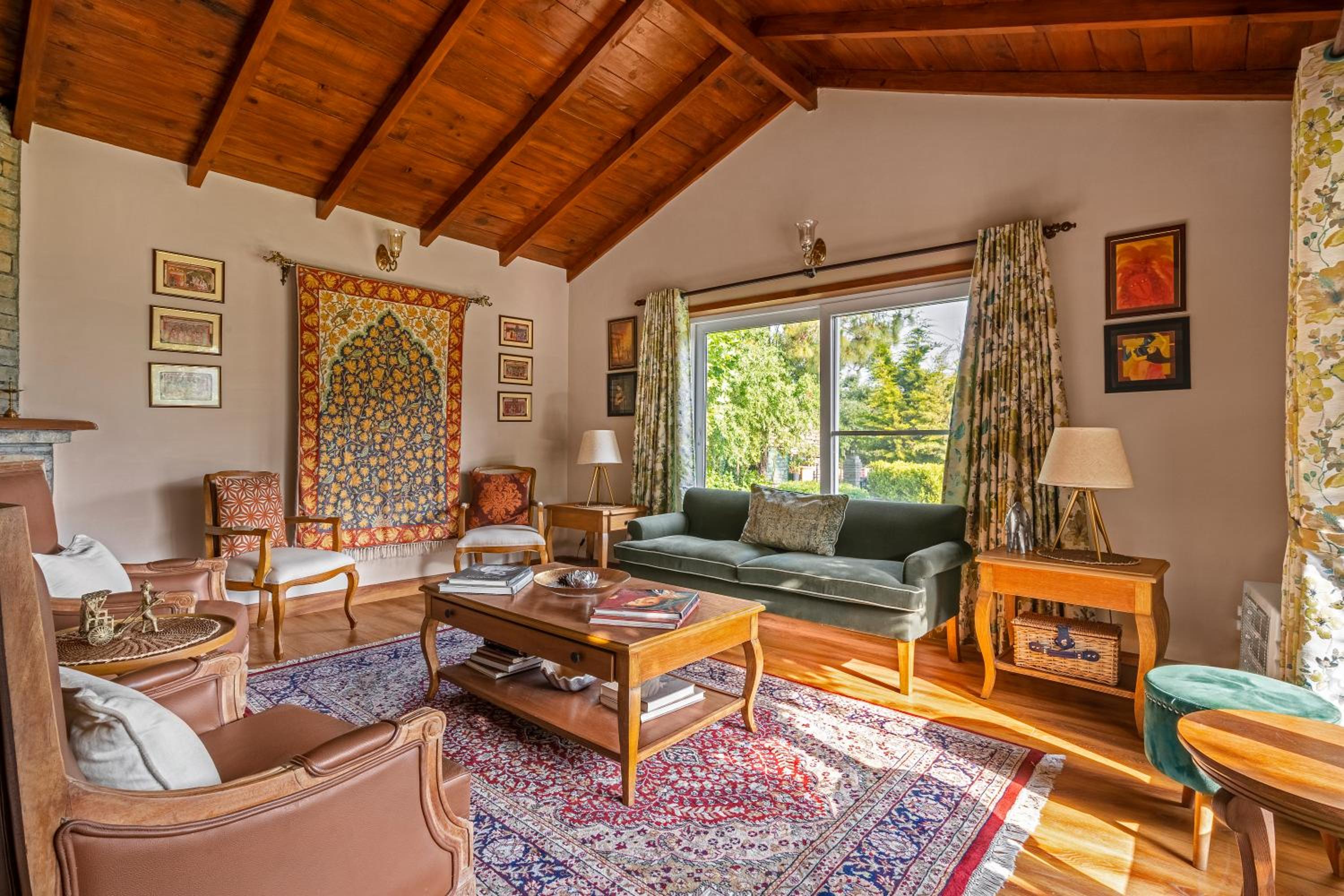 SaffronStays Plaksha - 2BR pet-friendly homestay with Himalayan views, verandah dining & bonfire near Chauli ki Jali view 2