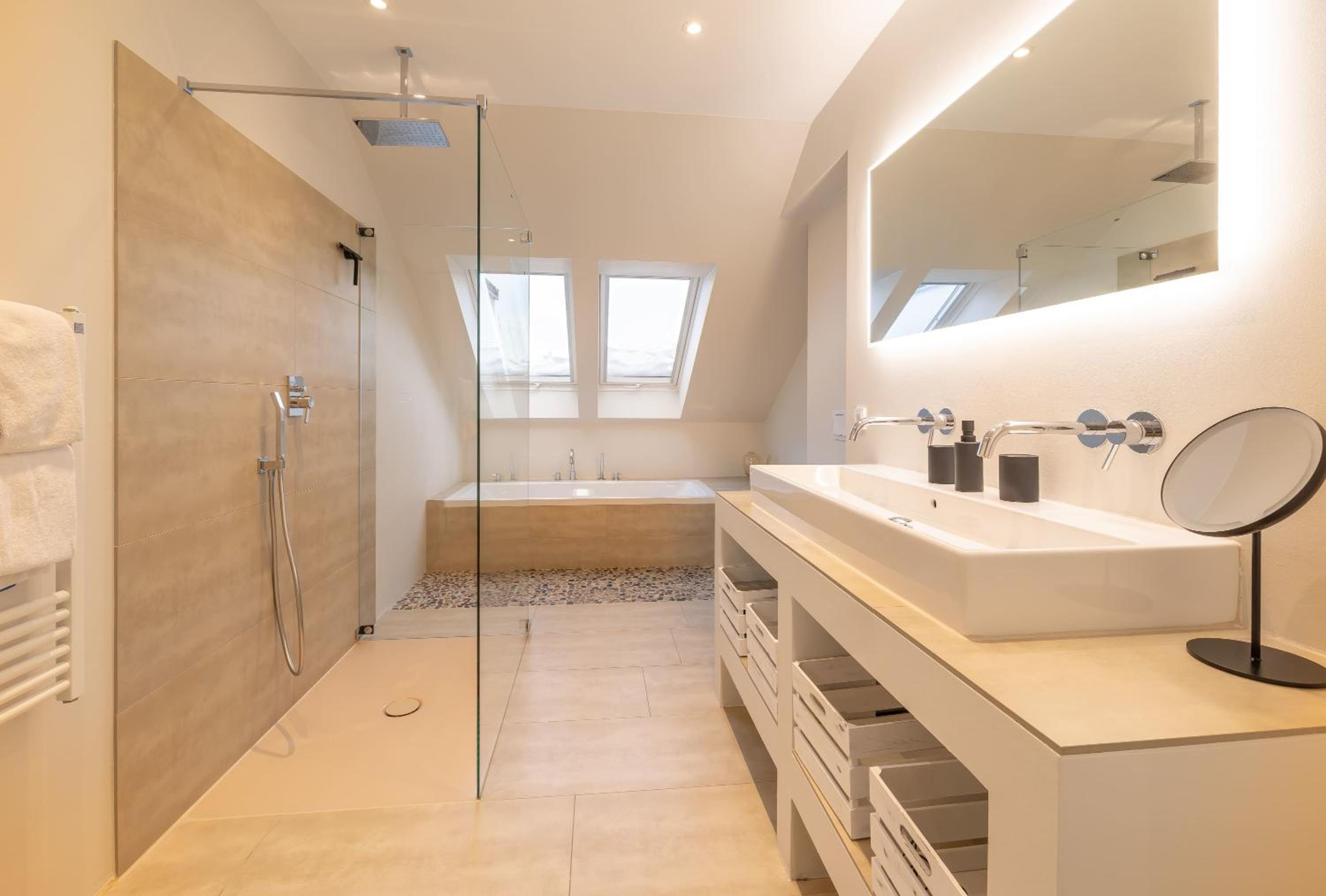 Exklusives Traum-Penthouse mit Wasserblick & Wellness
