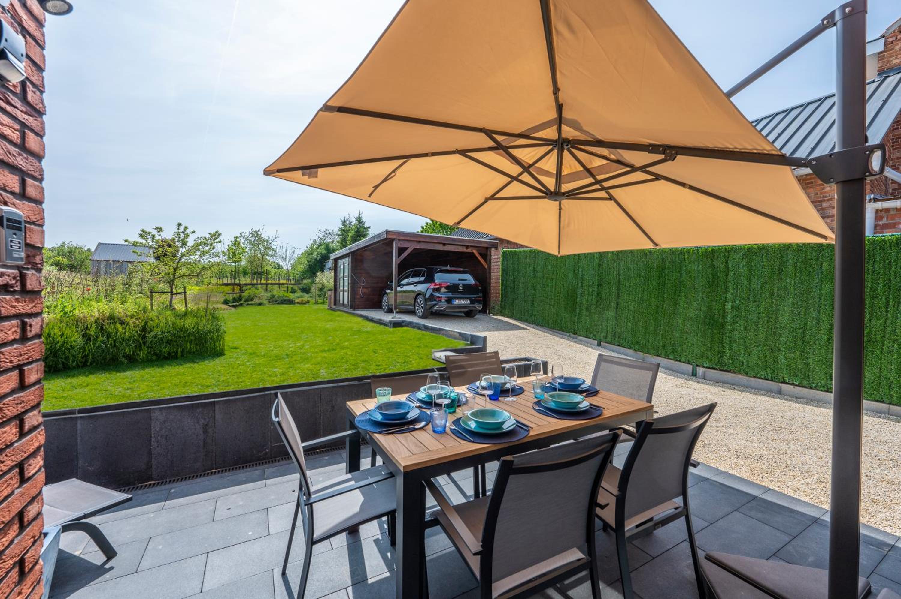 unique hideaway, holiday house with large garden