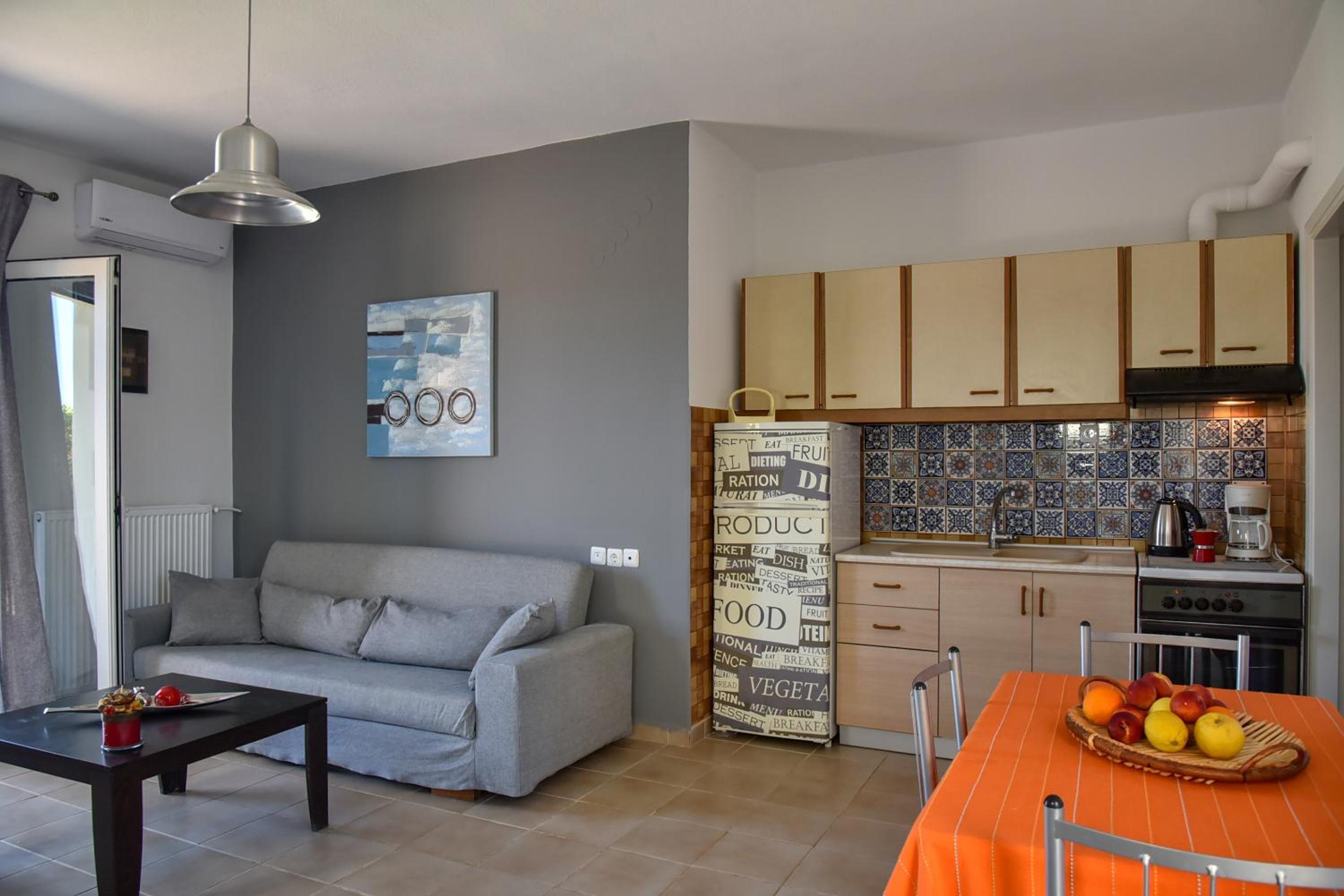 Mariza's Beachfront Apartment with Swimming Pool view 3