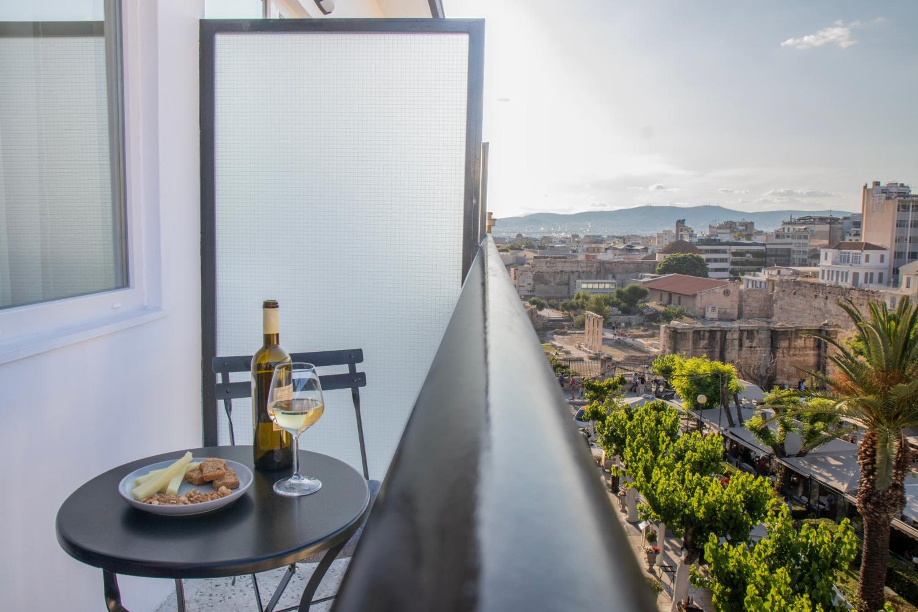 Mythodea Athens Suites