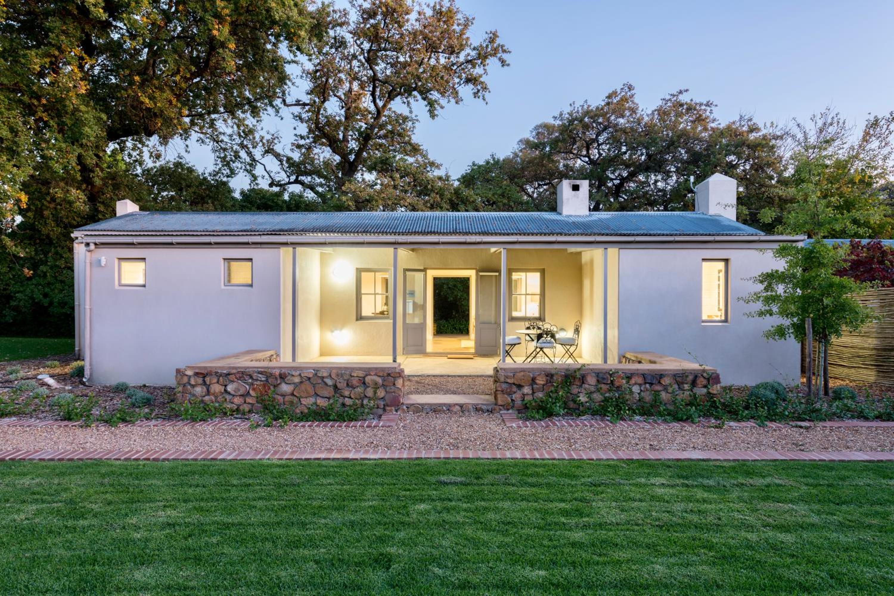 Hotel La Chataigne Wines & Guest Cottages - Image 1