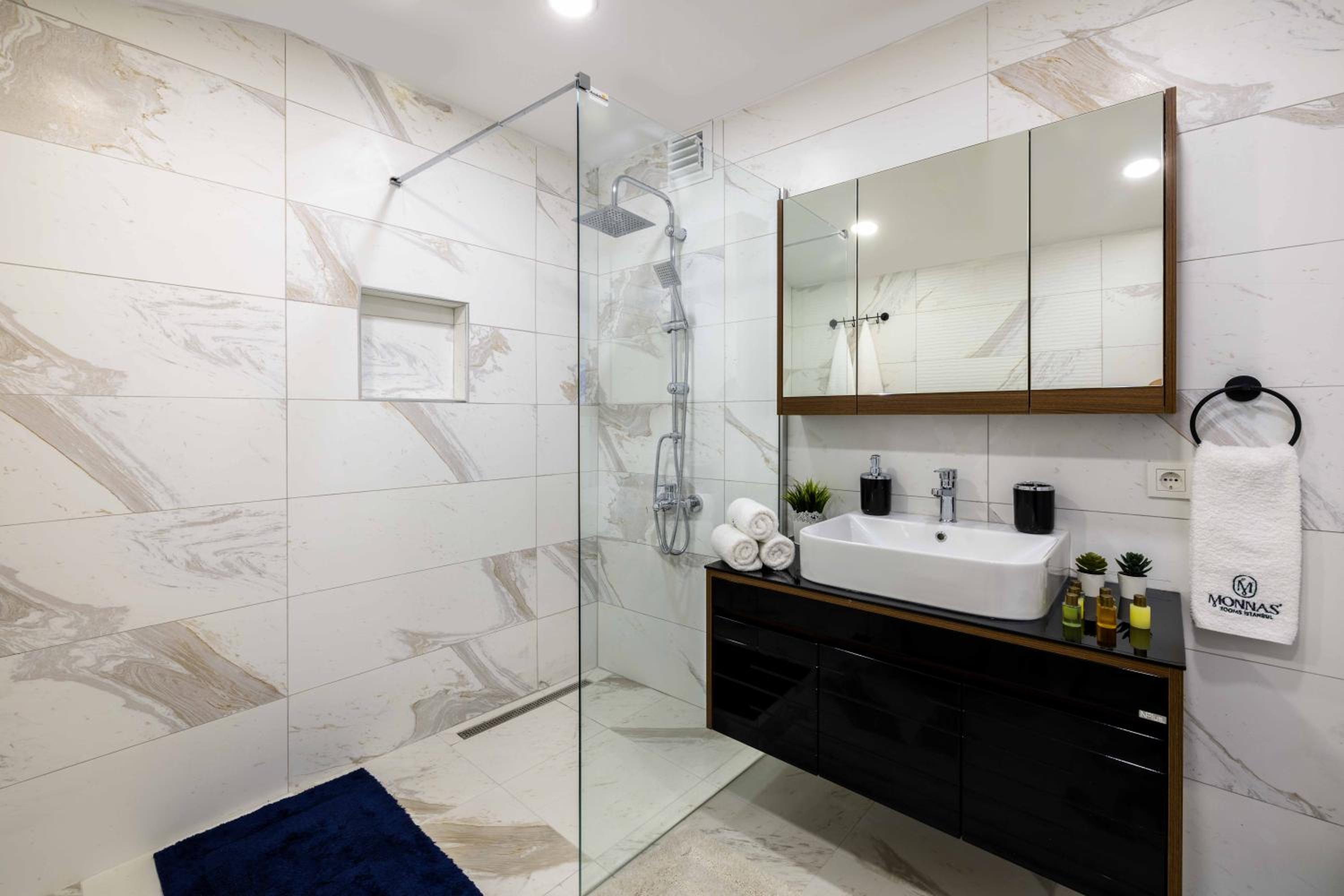 Monnas Suite - Image 141