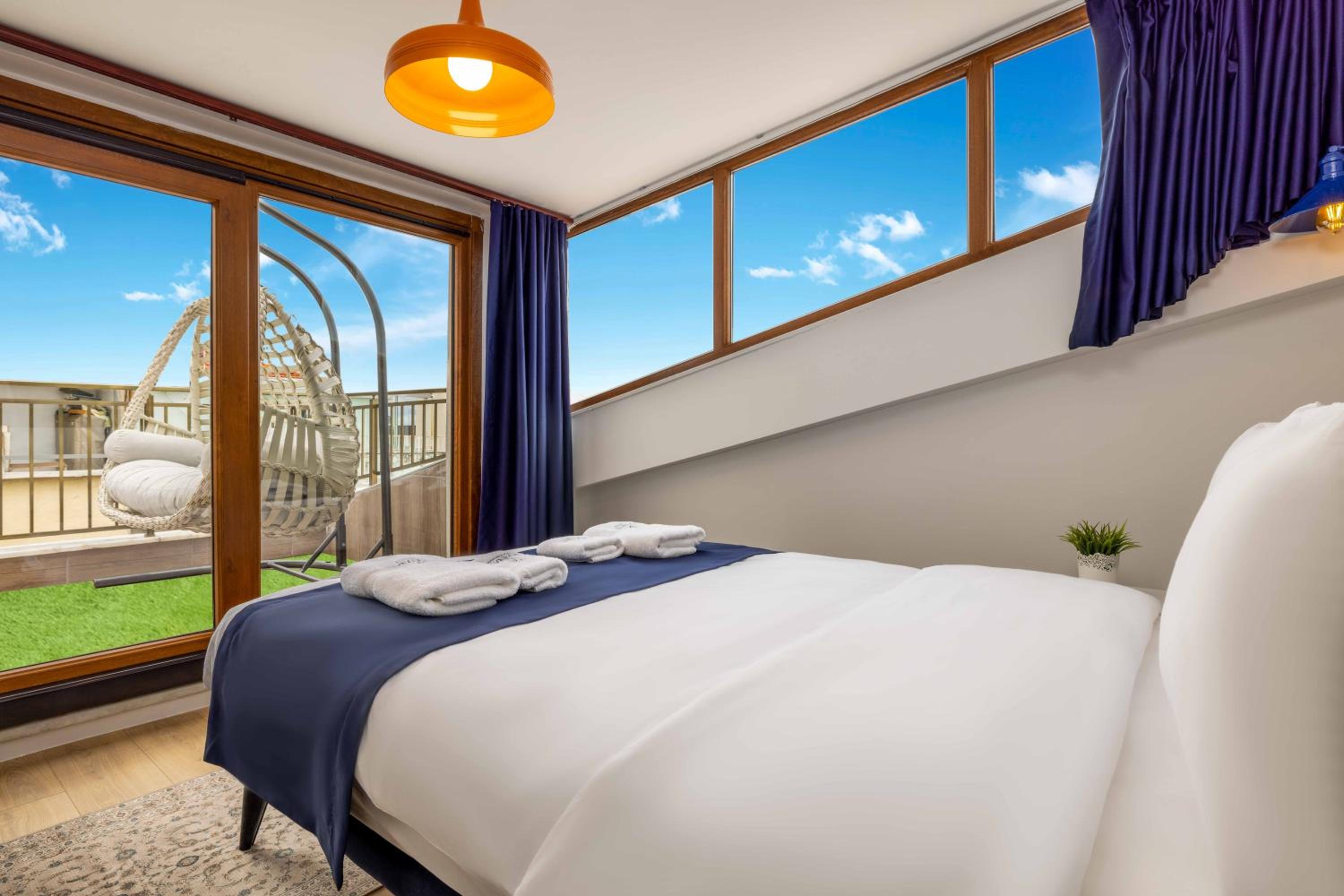 Monnas Suite - Image 188