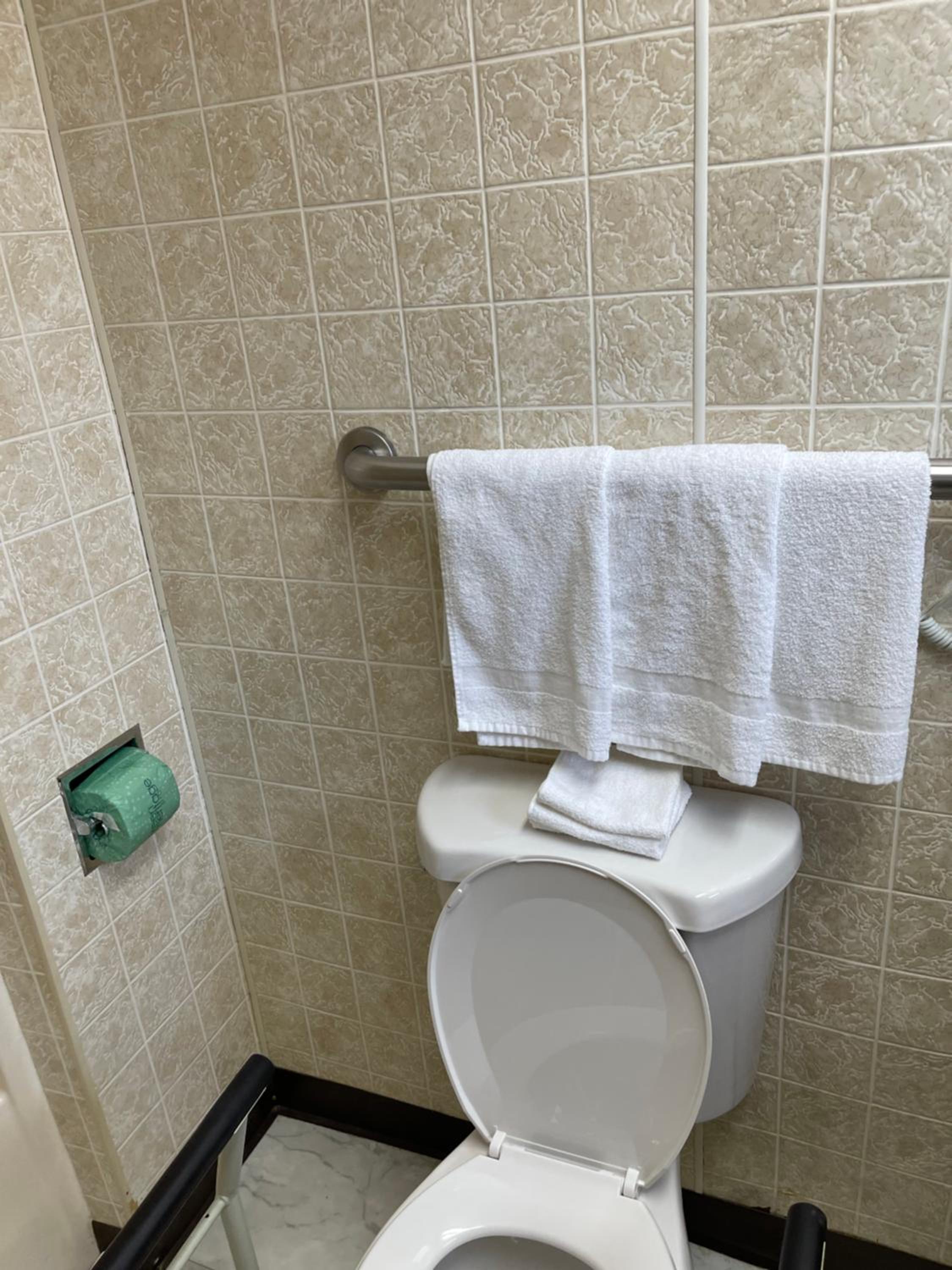 Photo 33