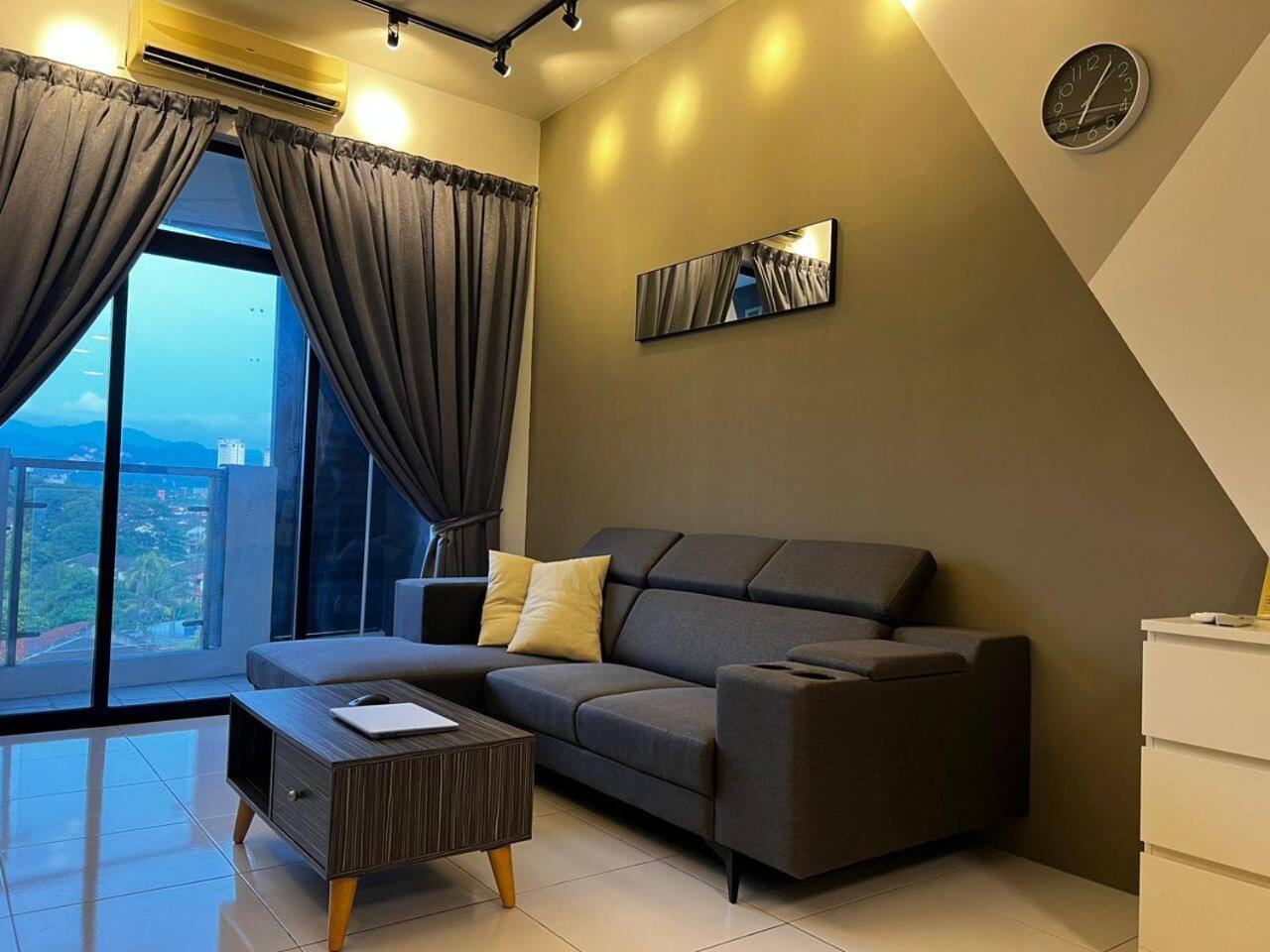 Ipoh Cozy Modern Suite 6-7pax @ Adson's Home