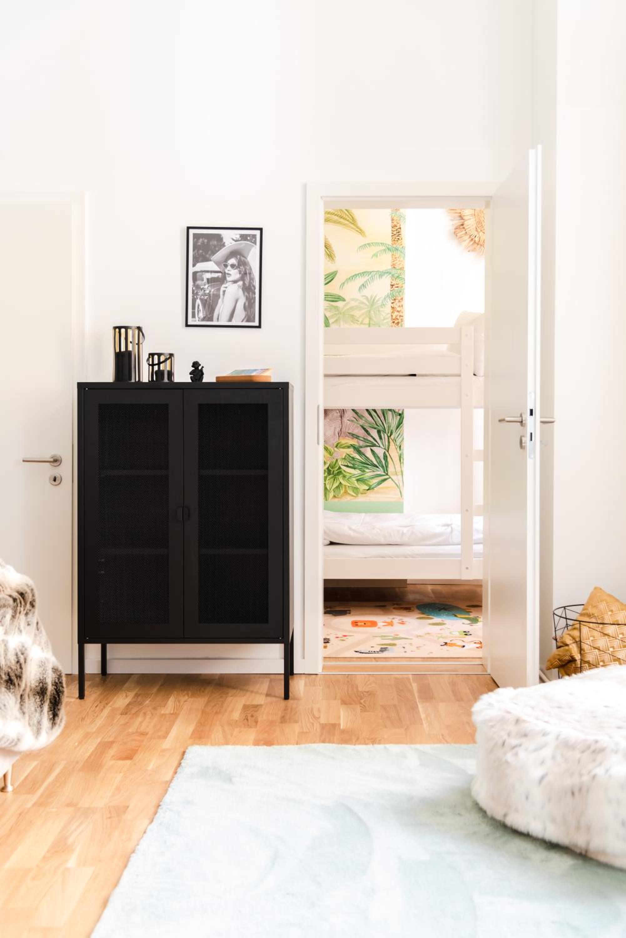 165m2 Downtown Family Suite 5BR, 3Bath, kids room, 11min Alexanderplatz
