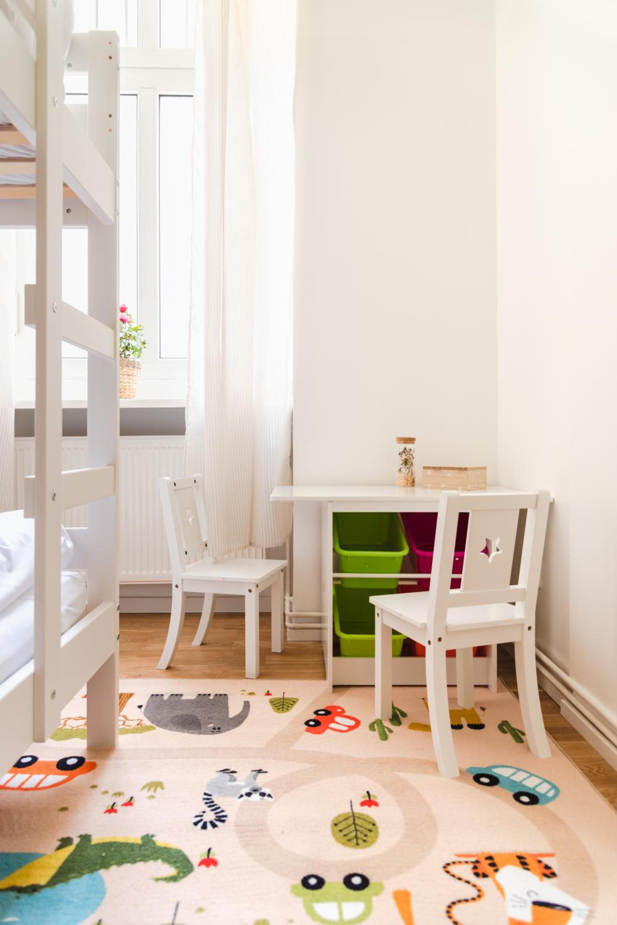 165m2 Downtown Family Suite 5BR, 3Bath, kids room, 11min Alexanderplatz