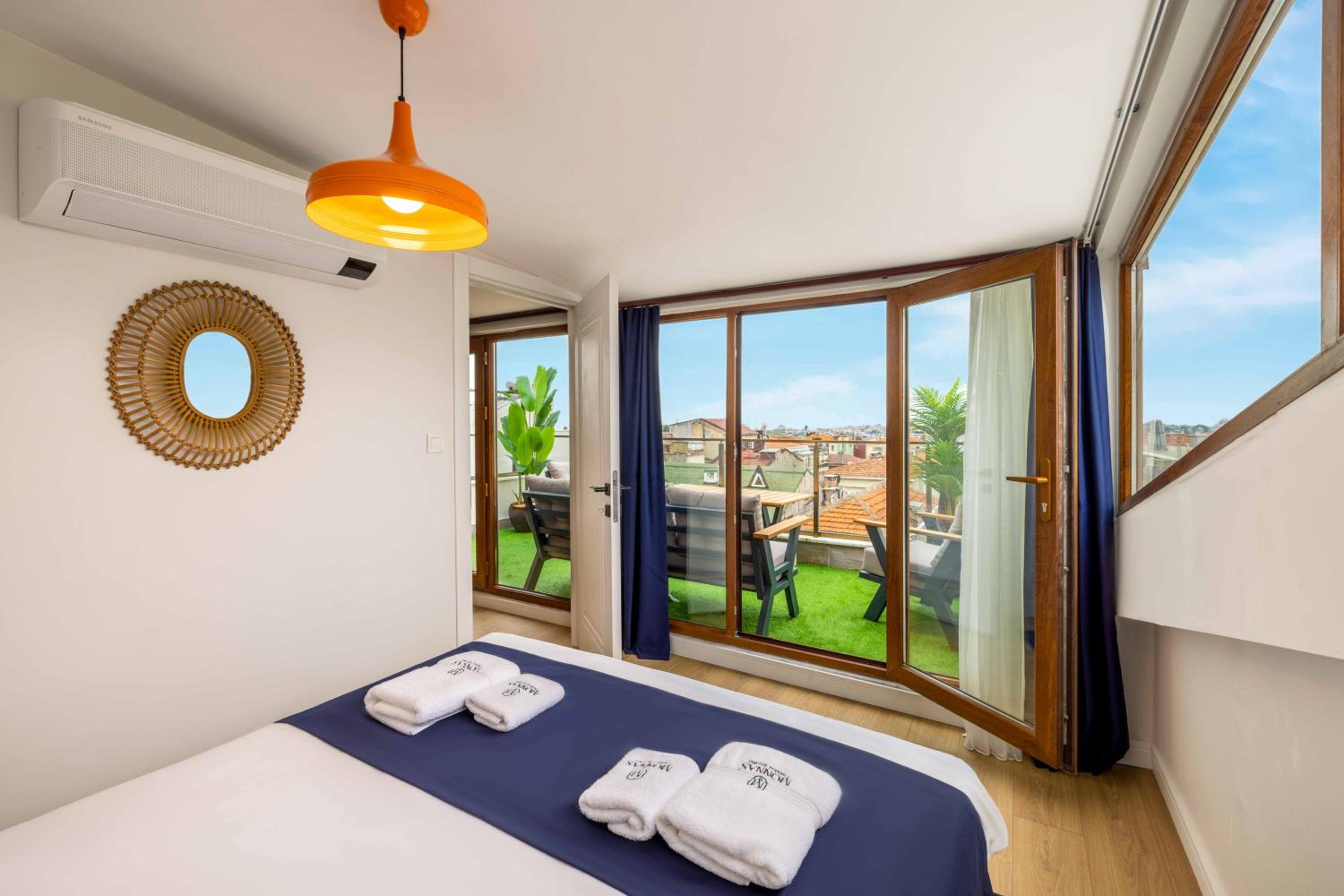 Monnas Suite - Image 152