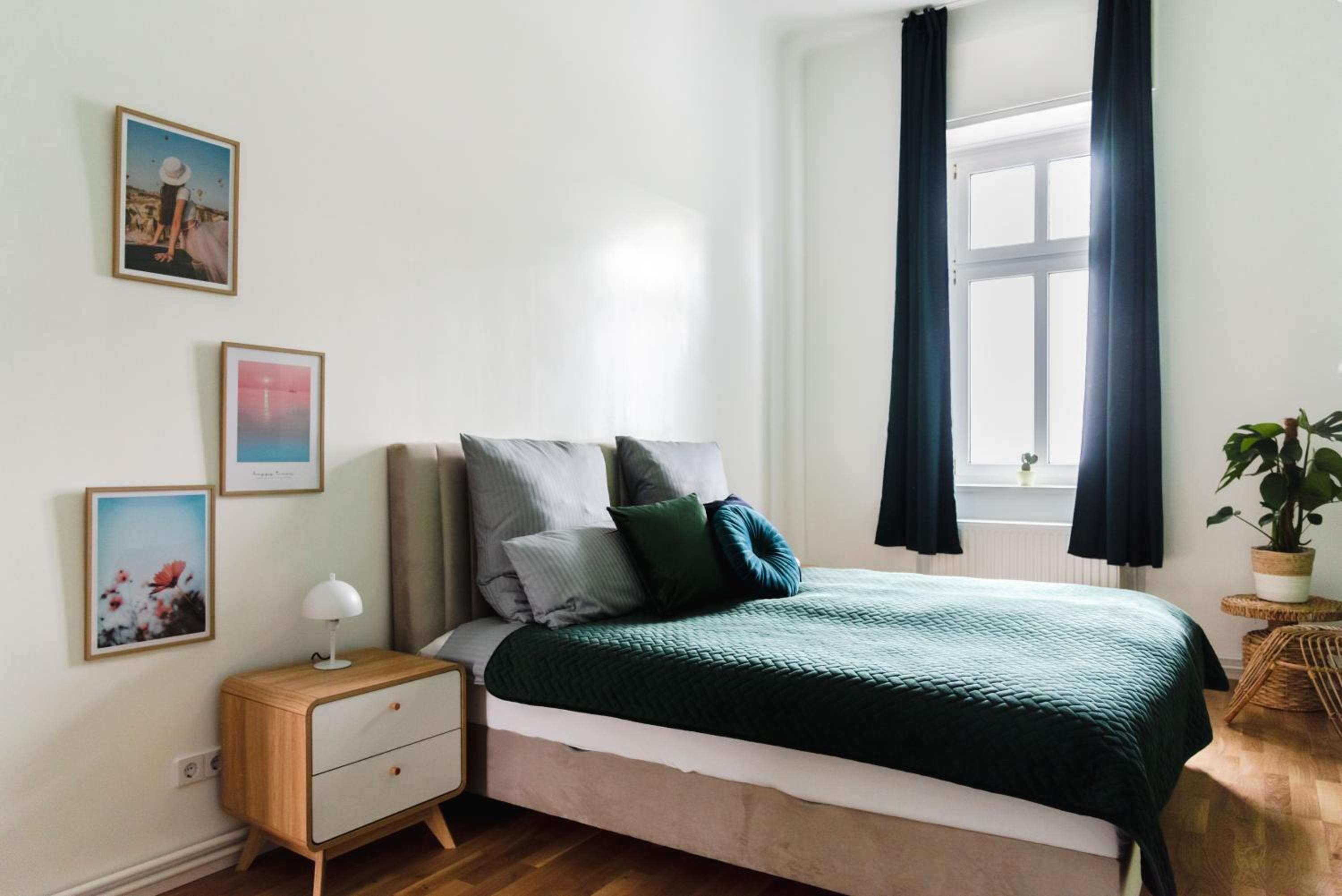 165m2 Downtown Family Suite 5BR, 3Bath, kids room, 11min Alexanderplatz